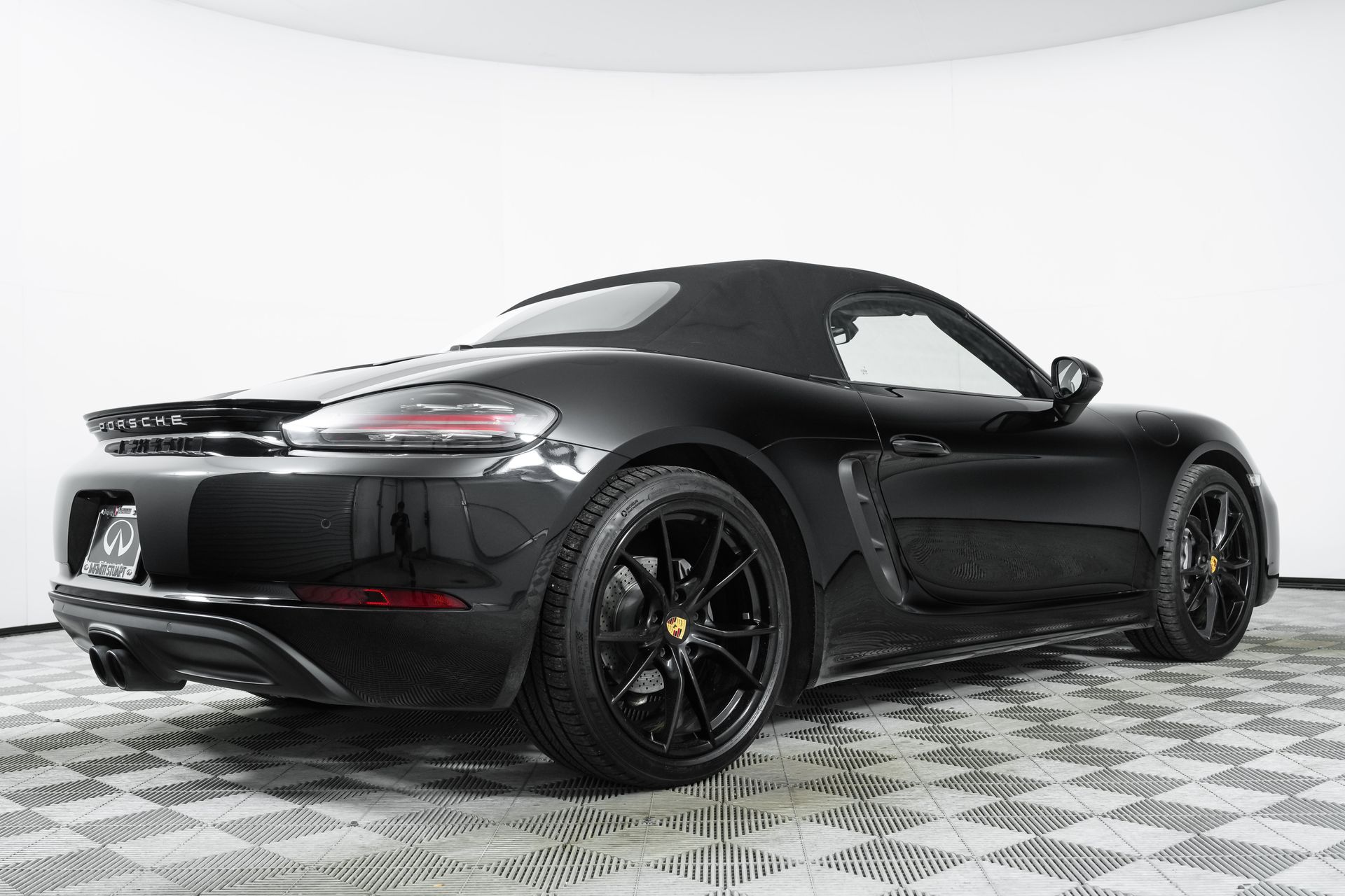 used 2021 Porsche 718 Boxster car, priced at $53,000