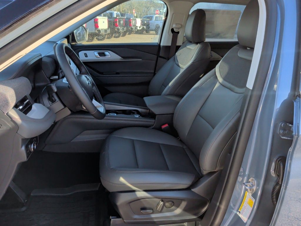 2026 Ford Explorer Active - 10