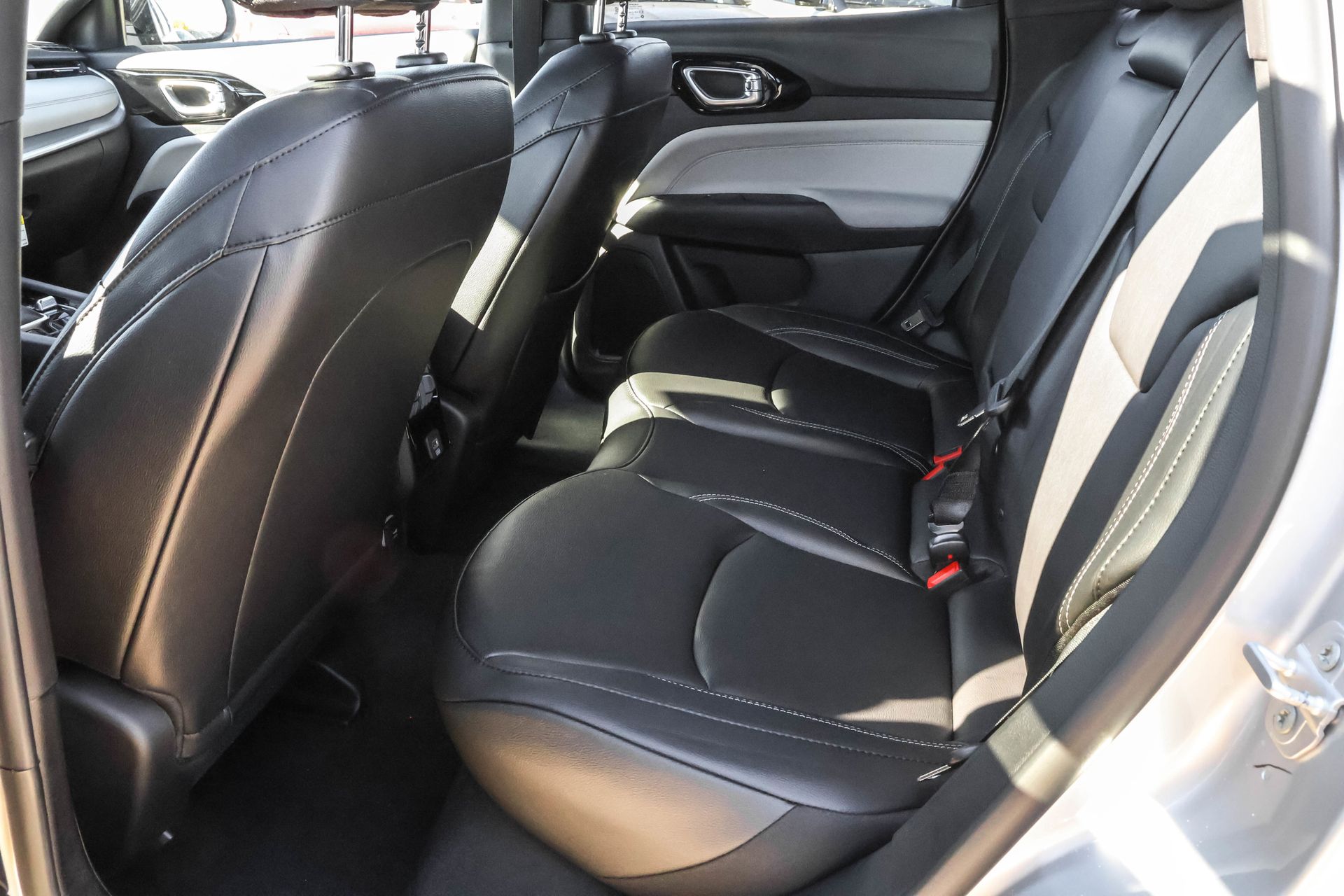 2026 JEEP COMPASS - Image 12