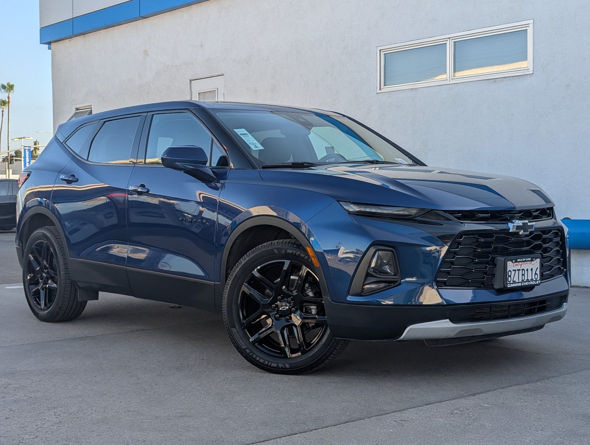 View vehicle photo 2