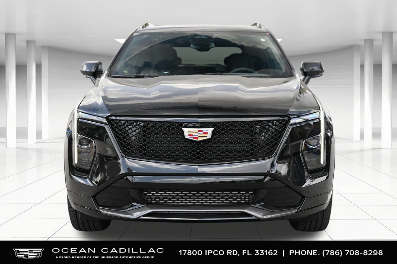 2024 Cadillac XT4 Sport 8