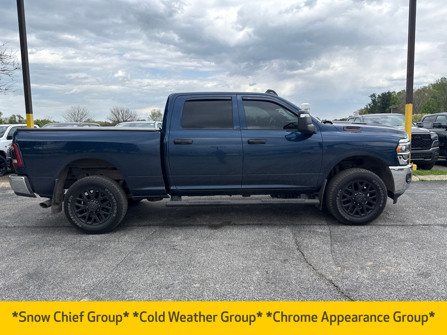 View vehicle photo 7