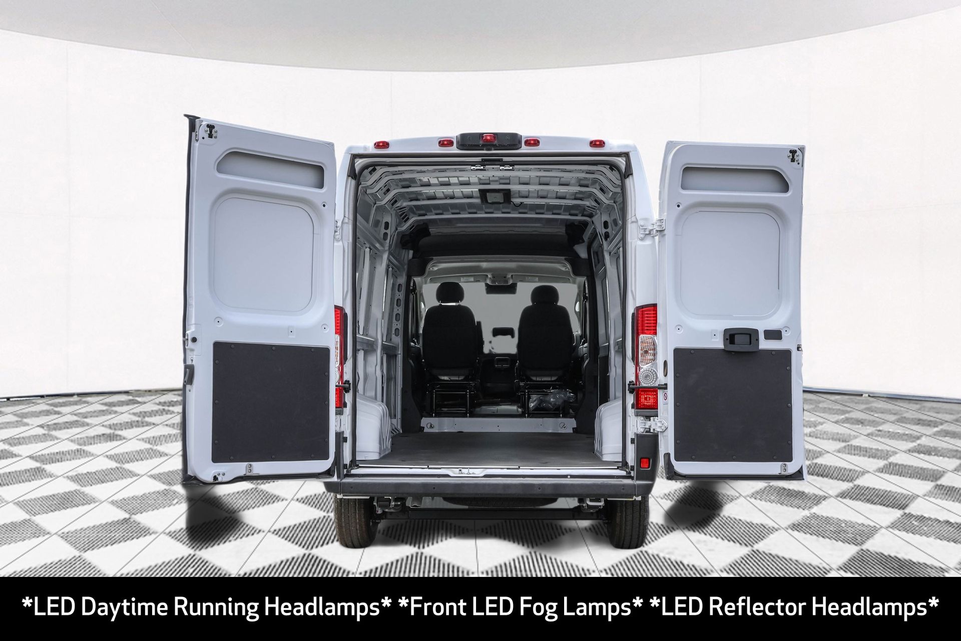 2025 RAM PROMASTER 2500 - Image 13