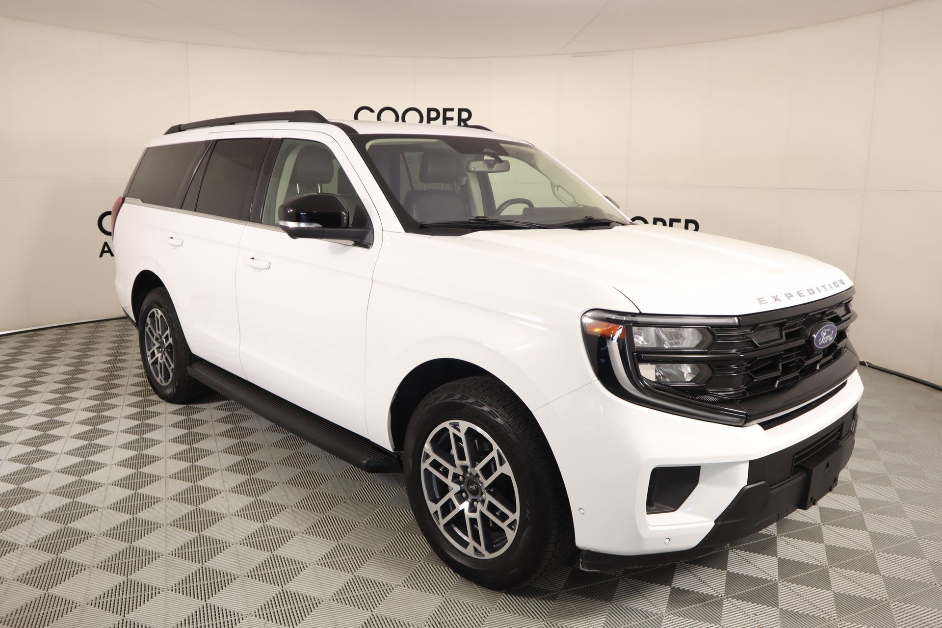 2025 Ford Expedition Active 4WD