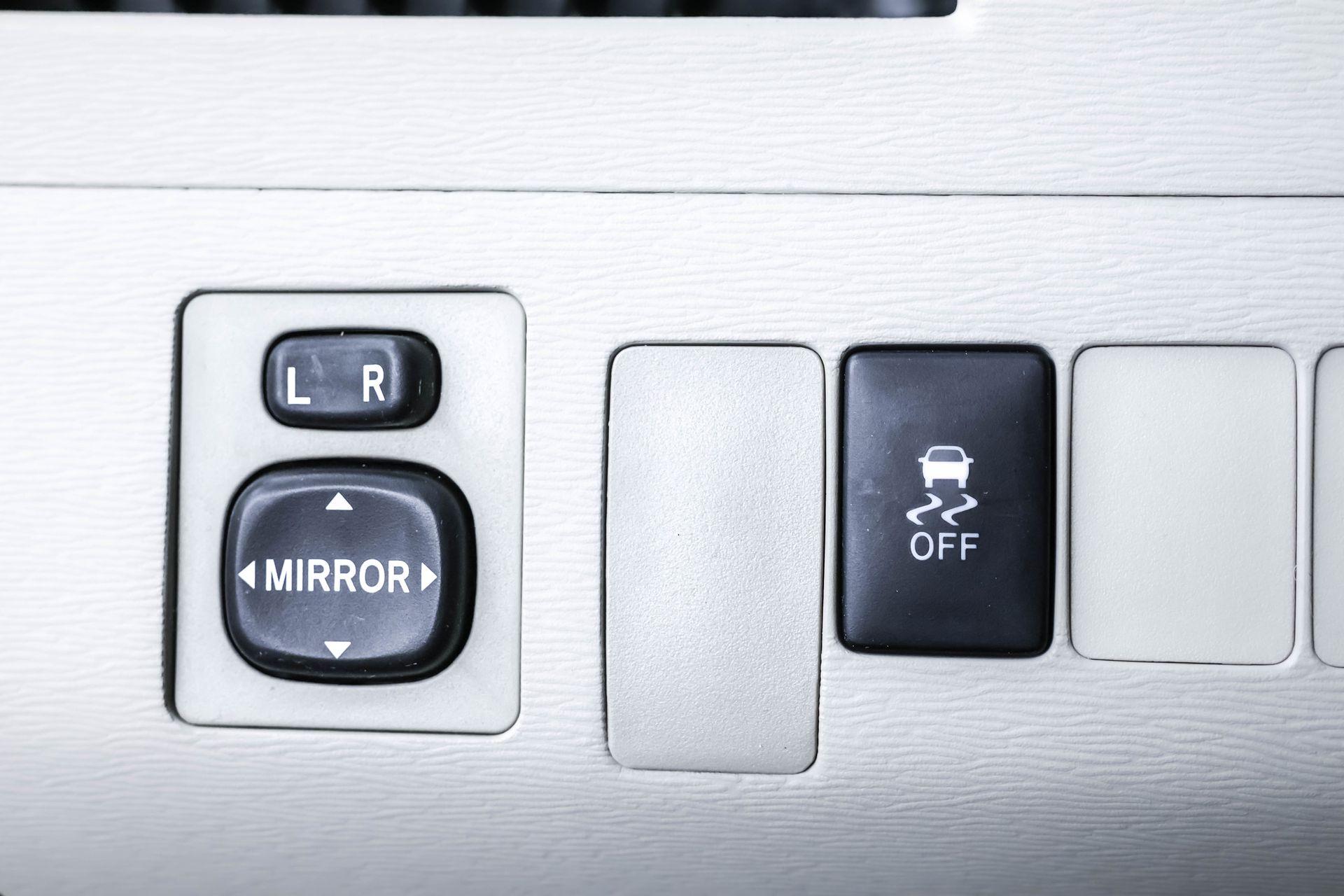 2012 TOYOTA SIENNA - Image 18