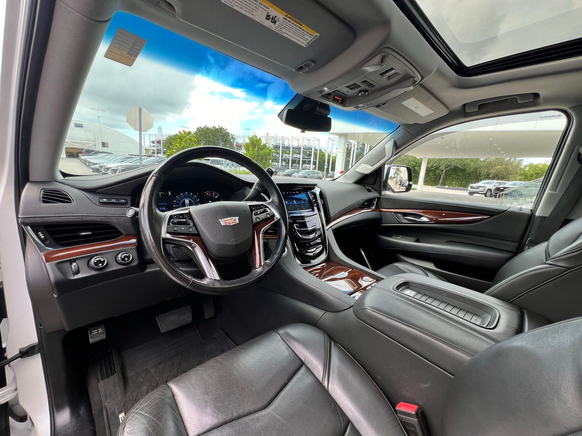 2019 Cadillac Escalade Luxury 8