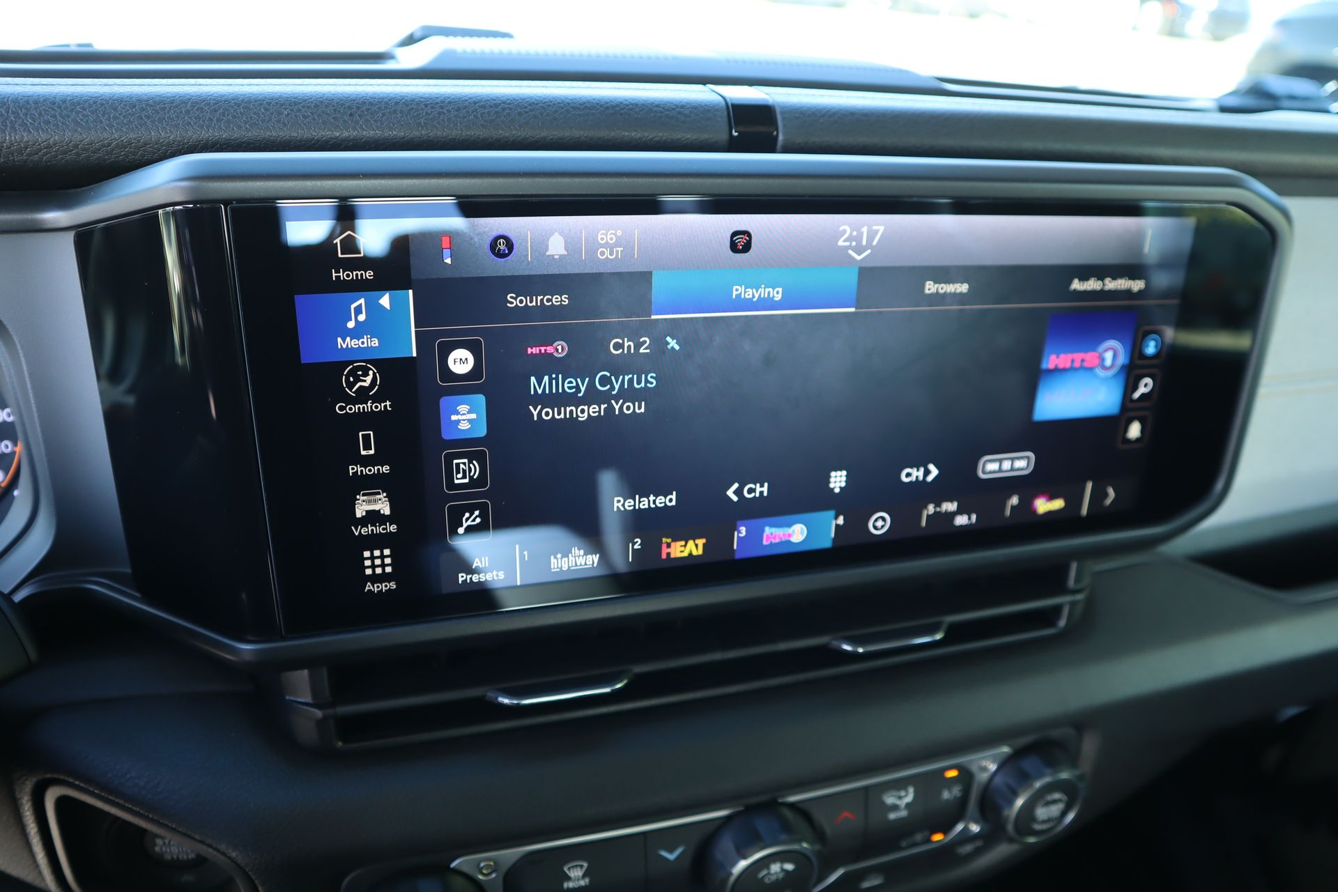 View vehicle photo 5