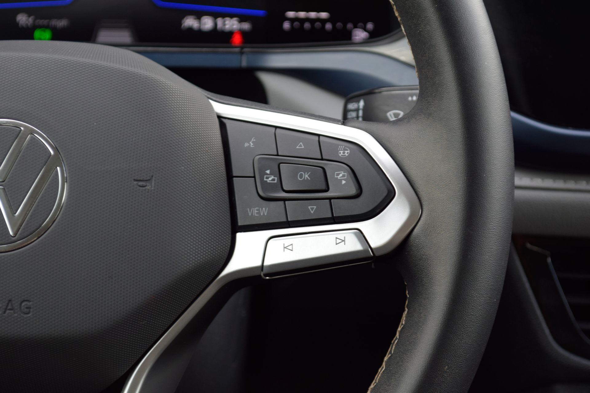 2024 Volkswagen Taos 1.5T SE White at Texan Dodge Chrysler Jeep Ram