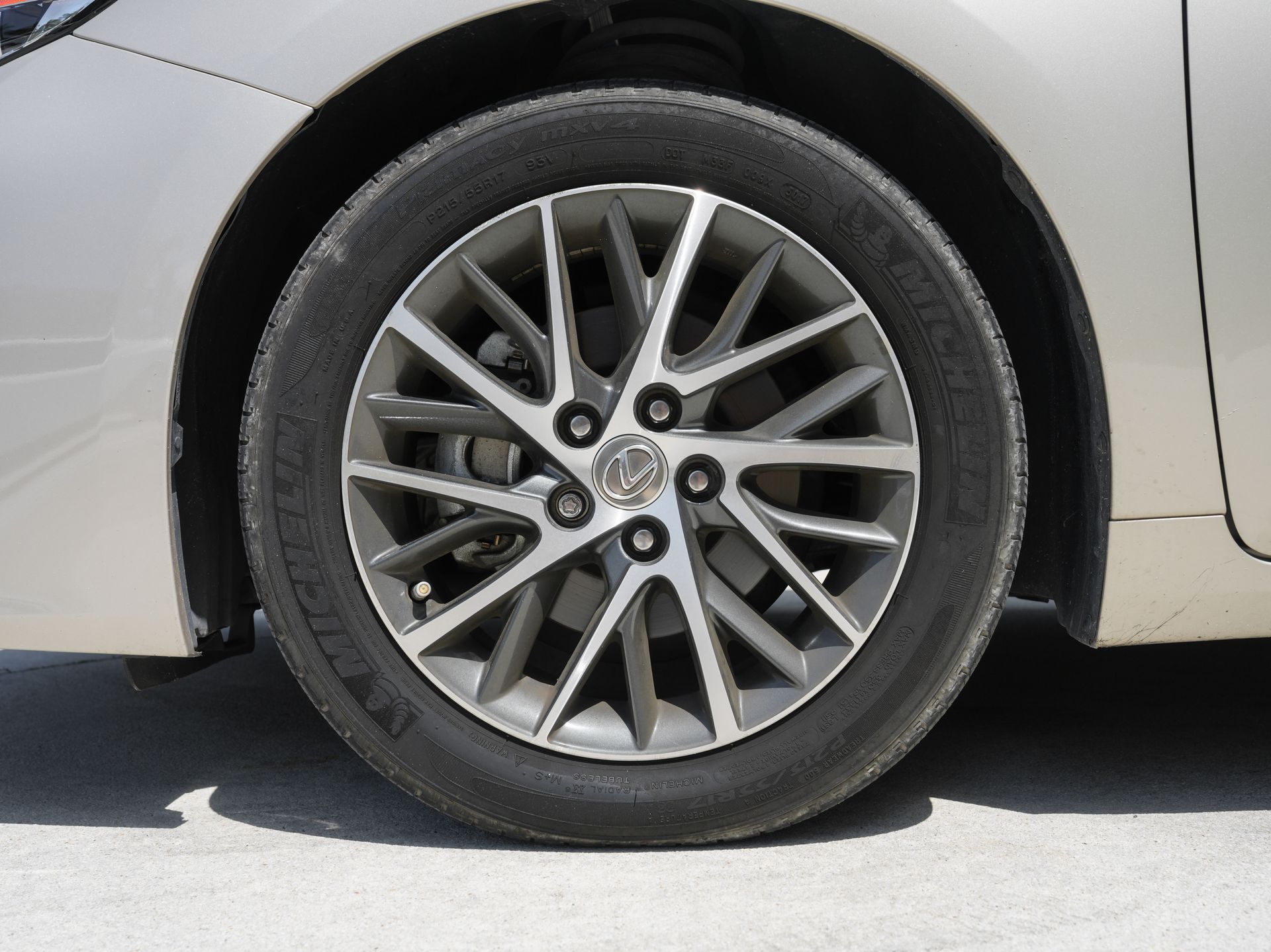 used 2018 Lexus ES car, priced at $26,300