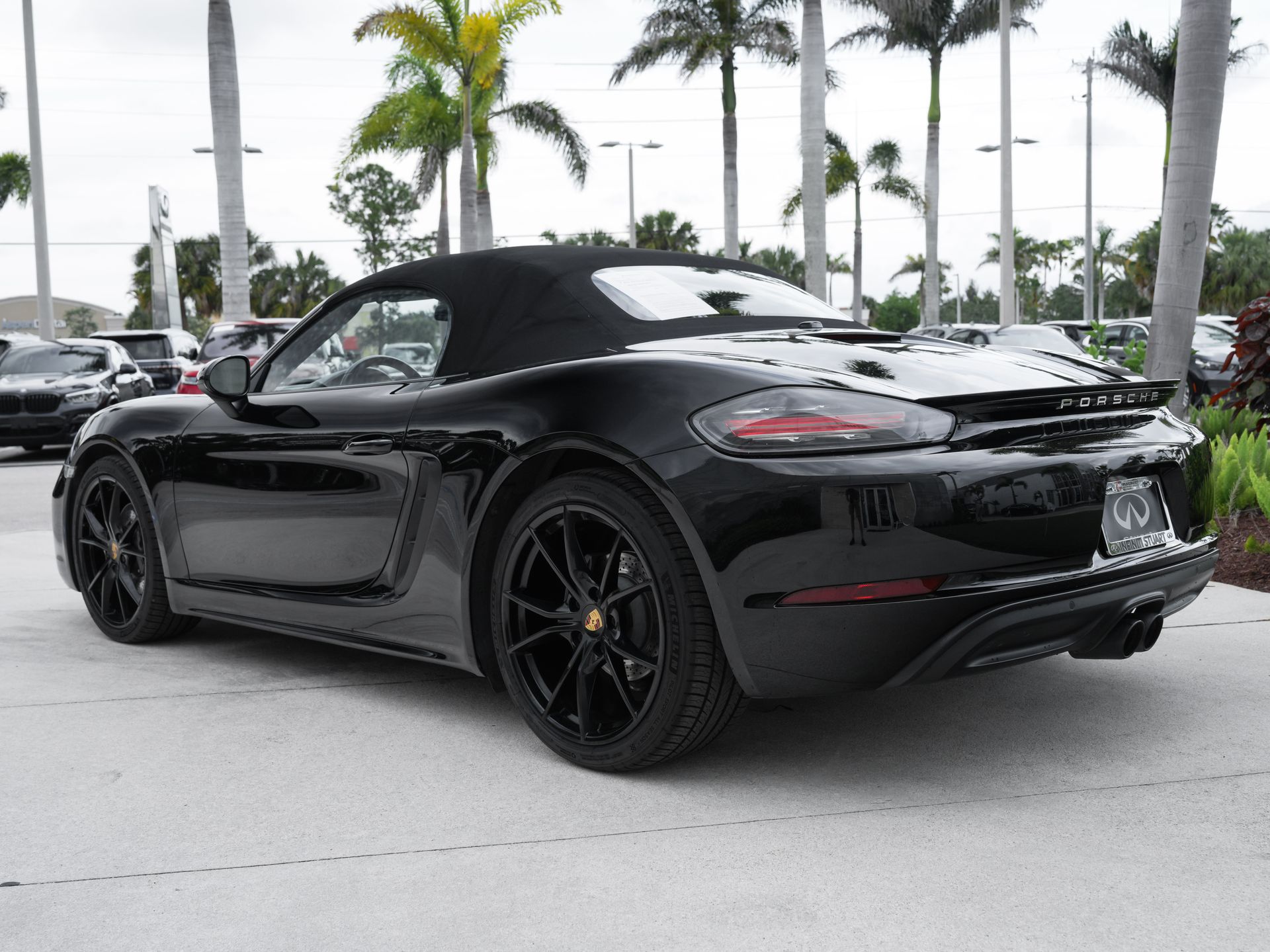 used 2021 Porsche 718 Boxster car, priced at $53,000