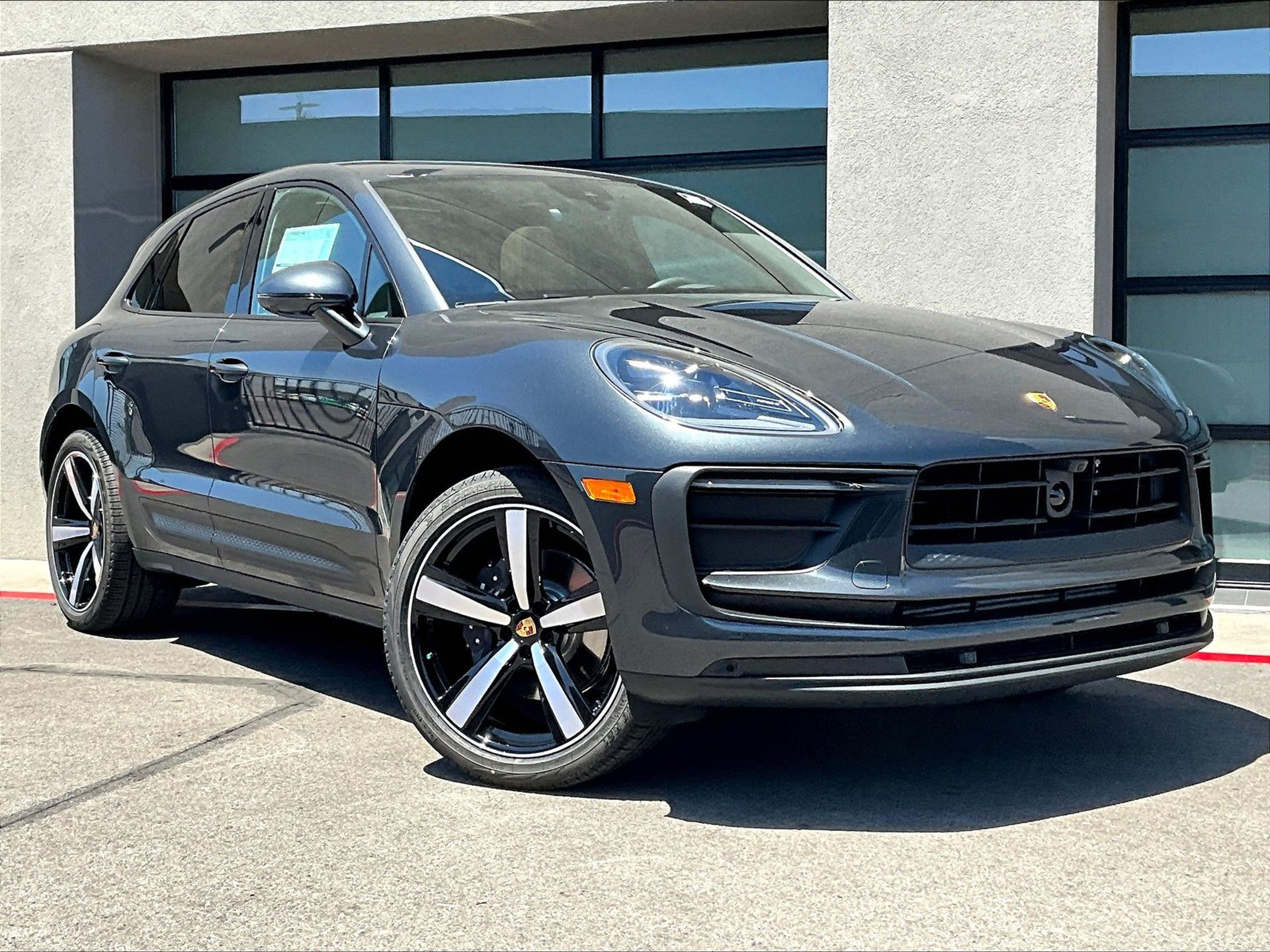 2025 Macan picture #8