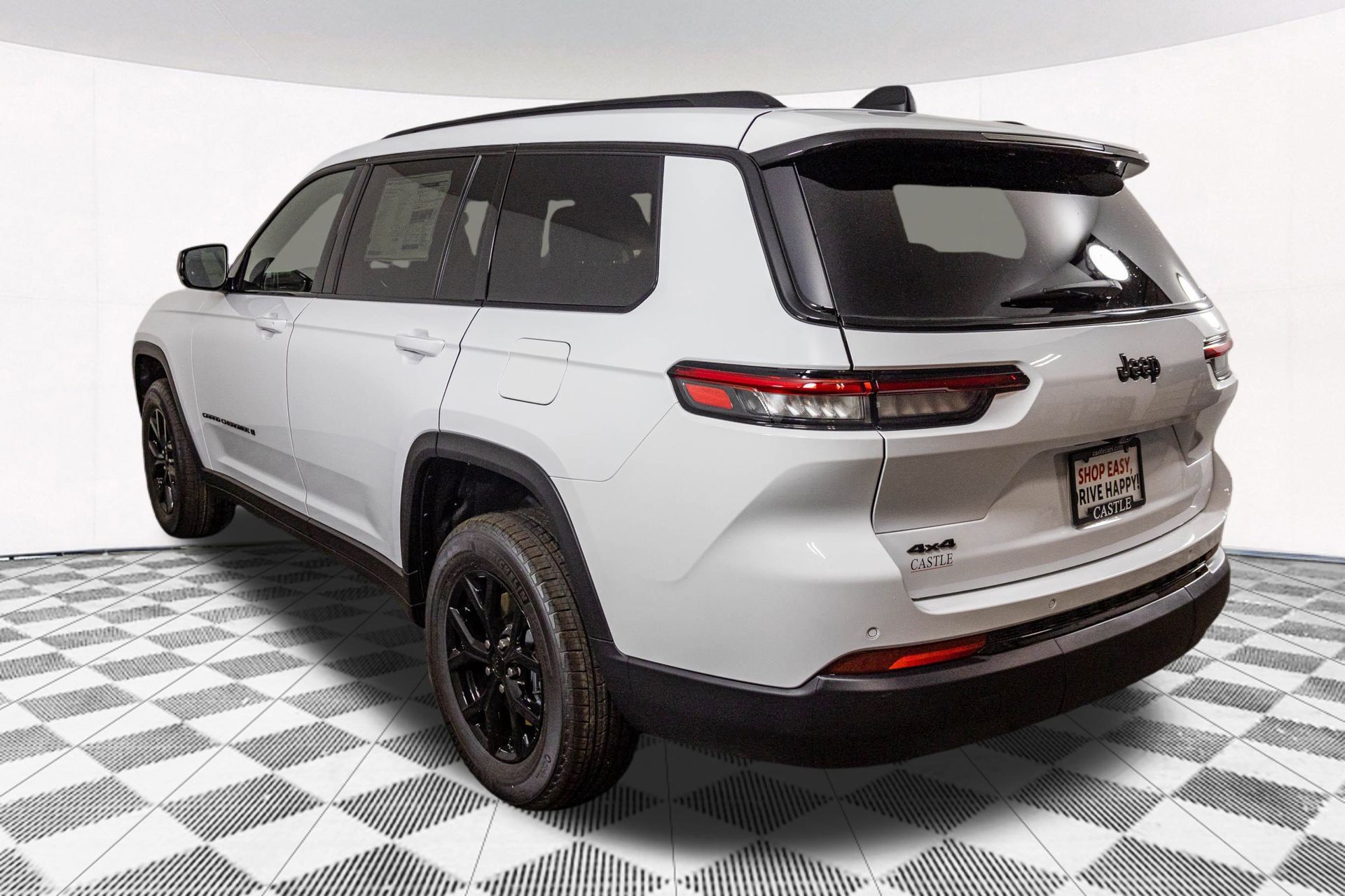 2025 JEEP GRAND CHEROKEE L - Image 11