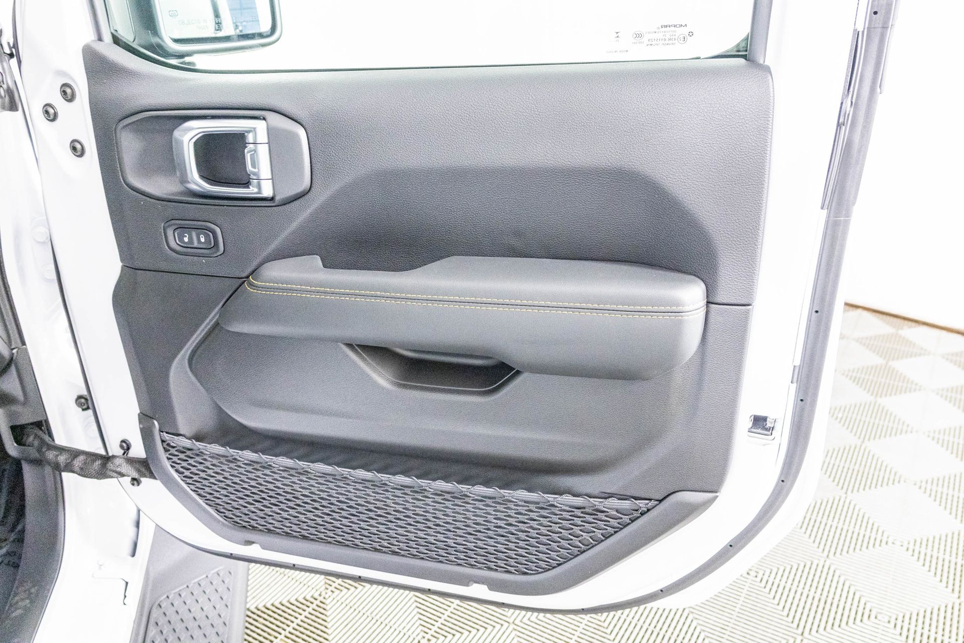 2025 JEEP GLADIATOR - Image 37