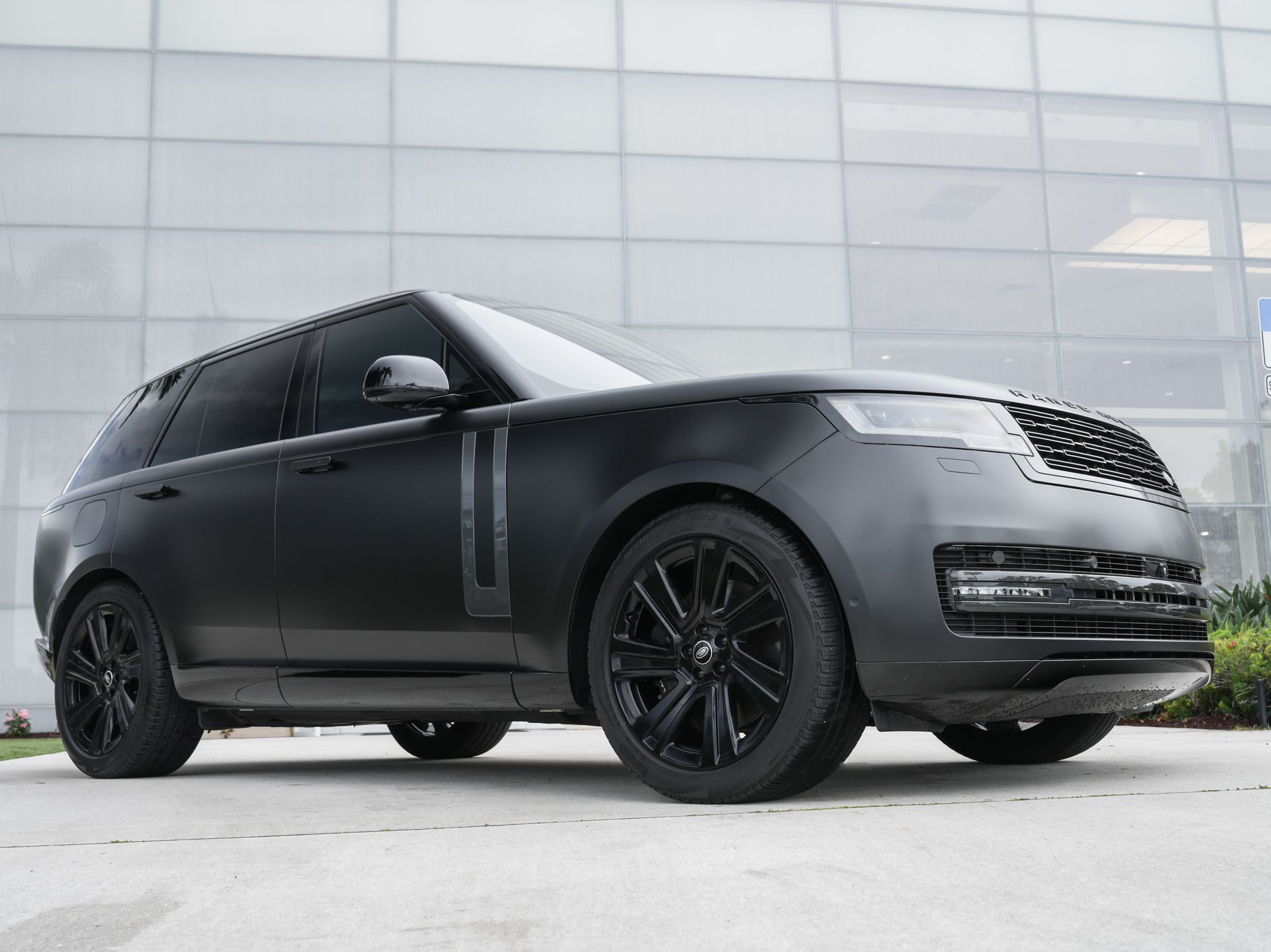 2023 Land Rover Range Rover SE