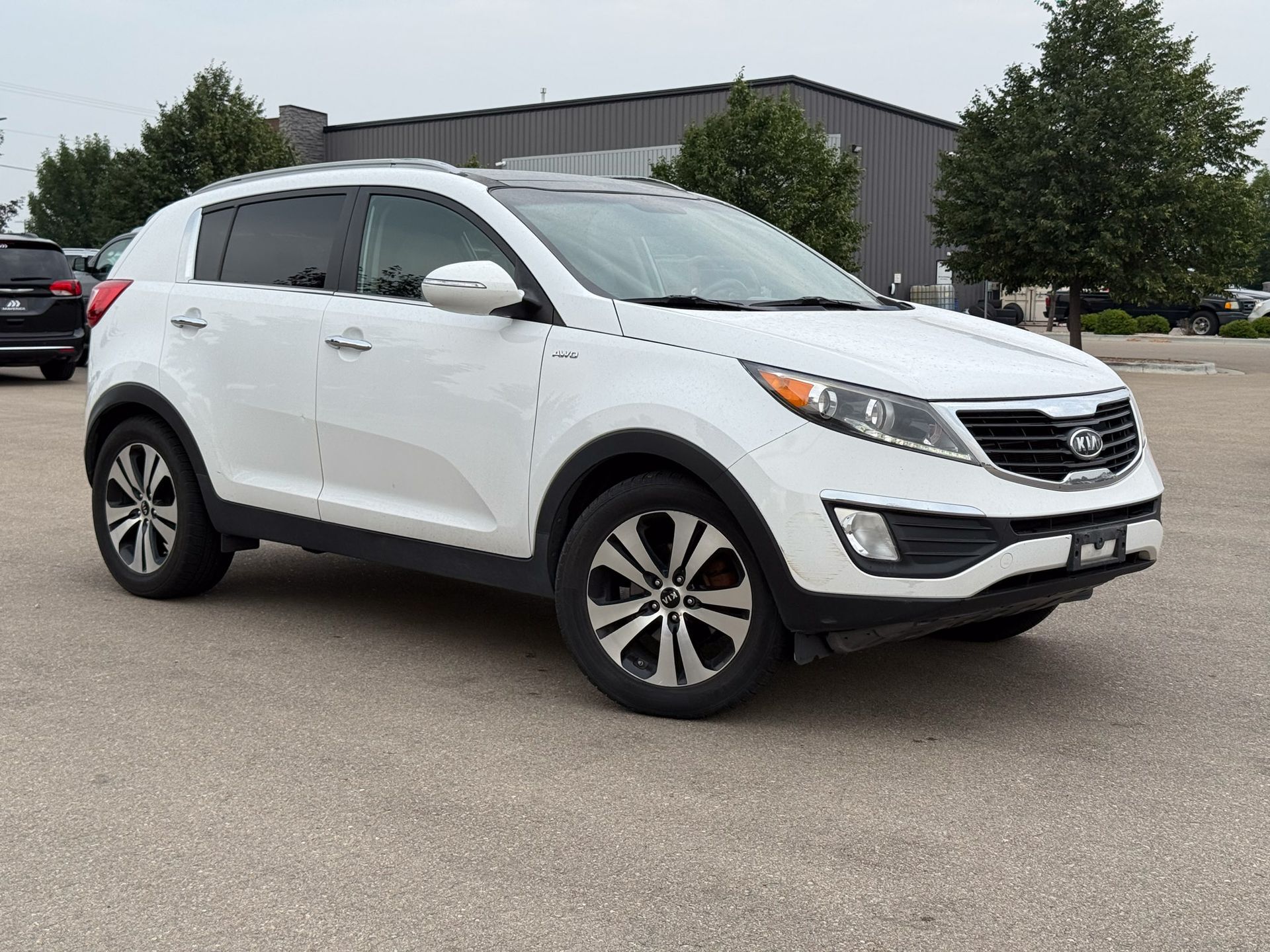 Clear White 2011 Kia Sportage SUV / Crossover All-Wheel Drive Automatic