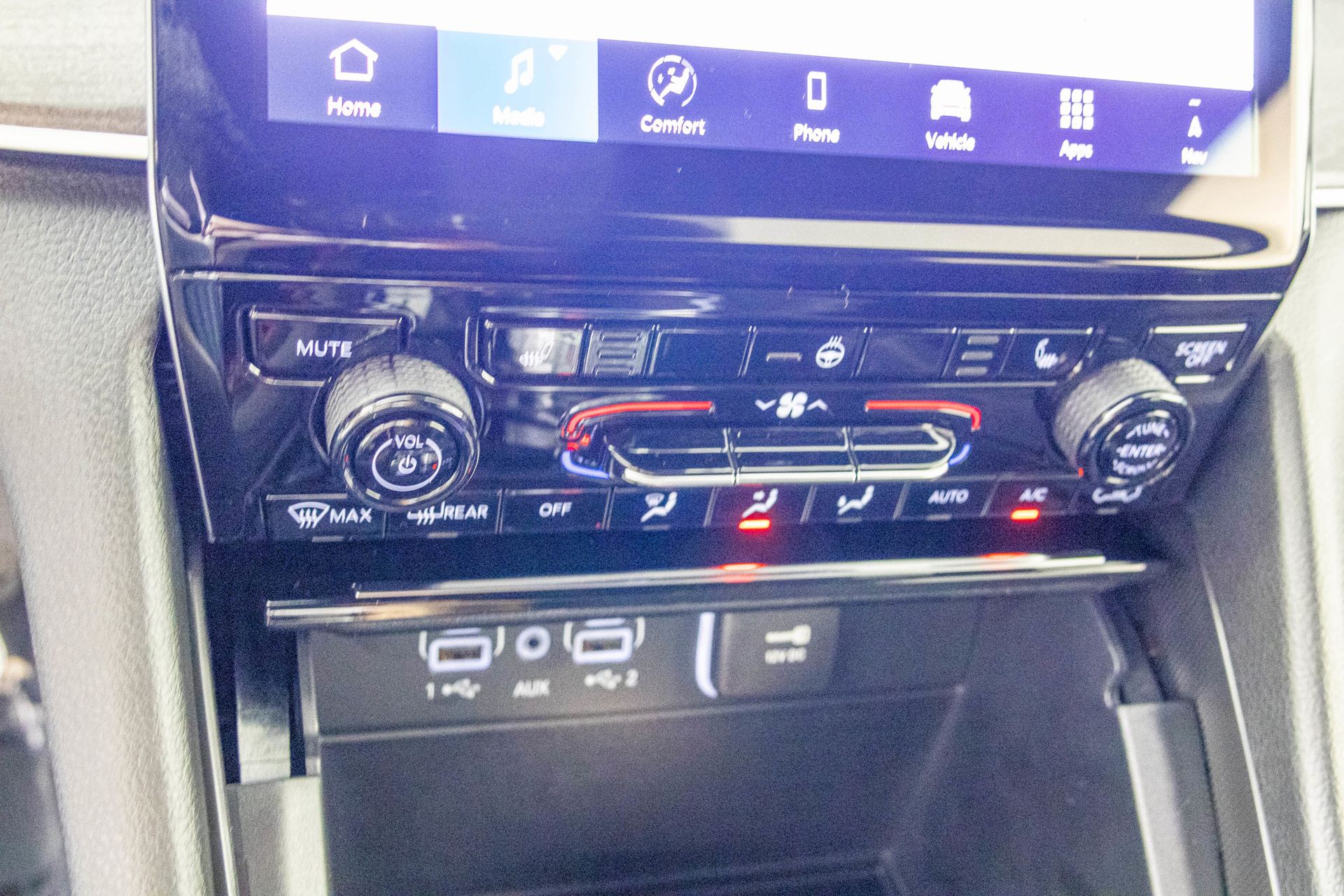 2025 JEEP GRAND CHEROKEE - Image 23