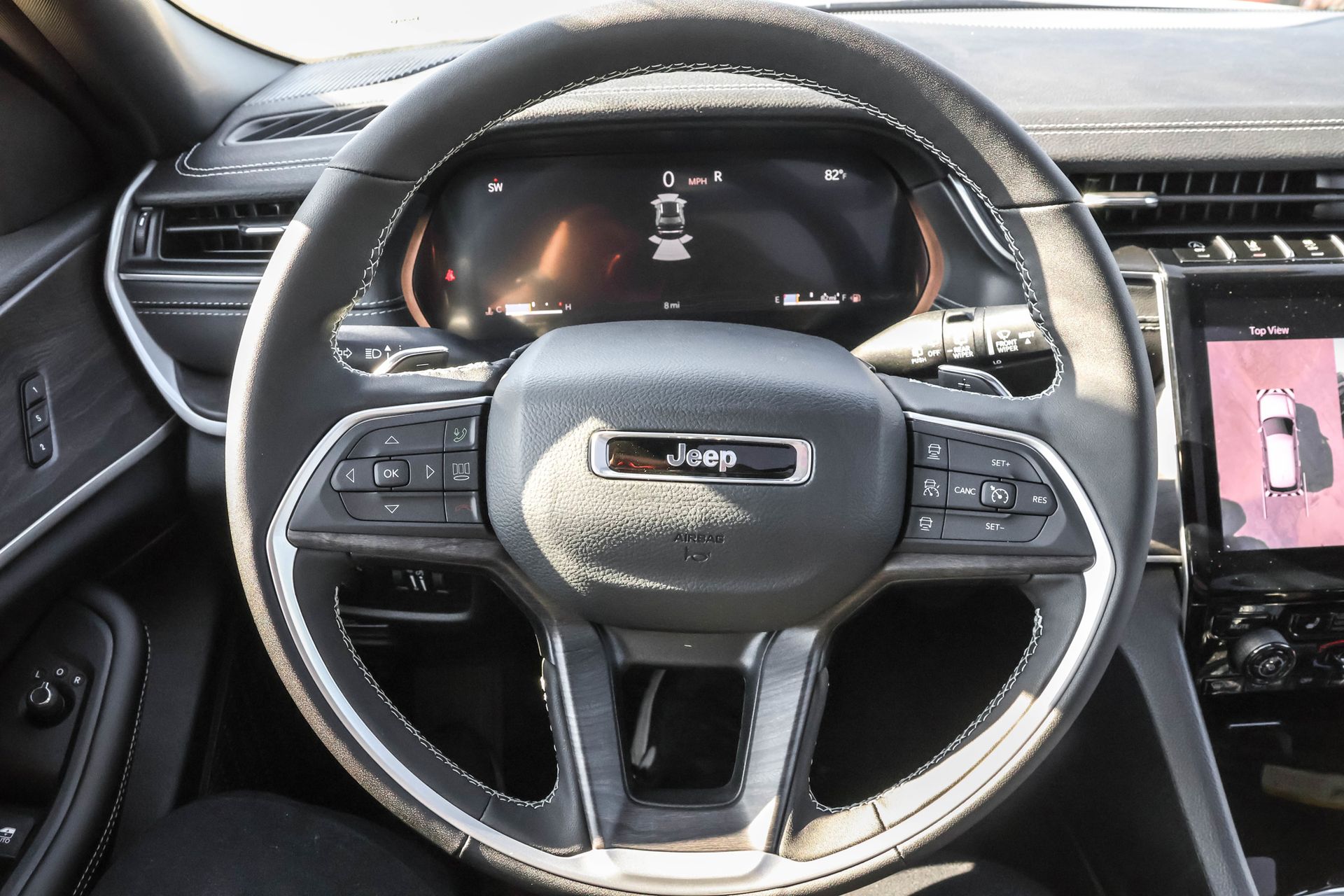 2025 JEEP GRAND CHEROKEE - Image 29