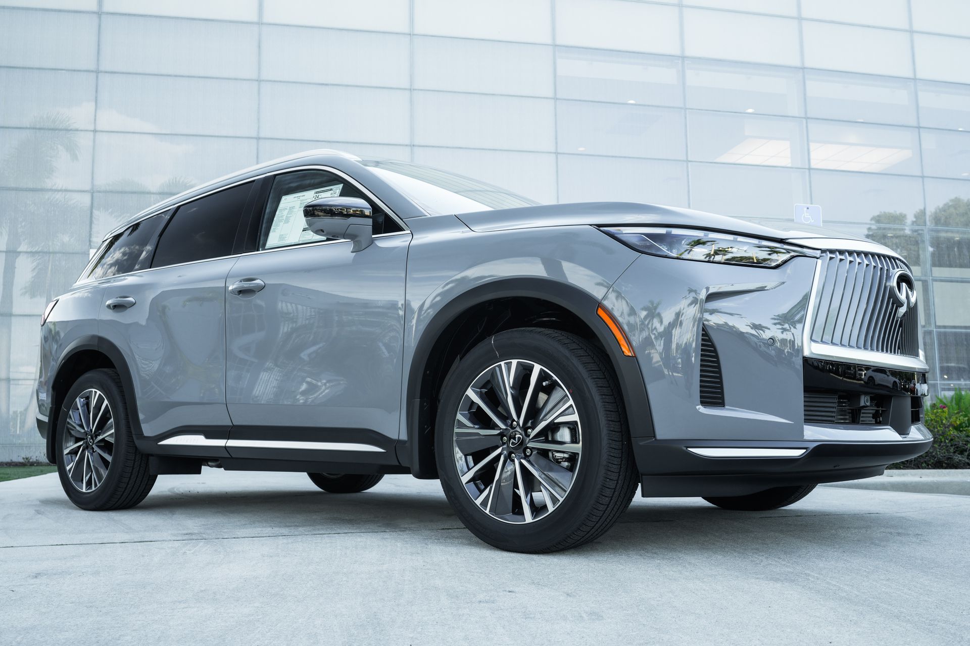 2026 INFINITI QX60 LUXE