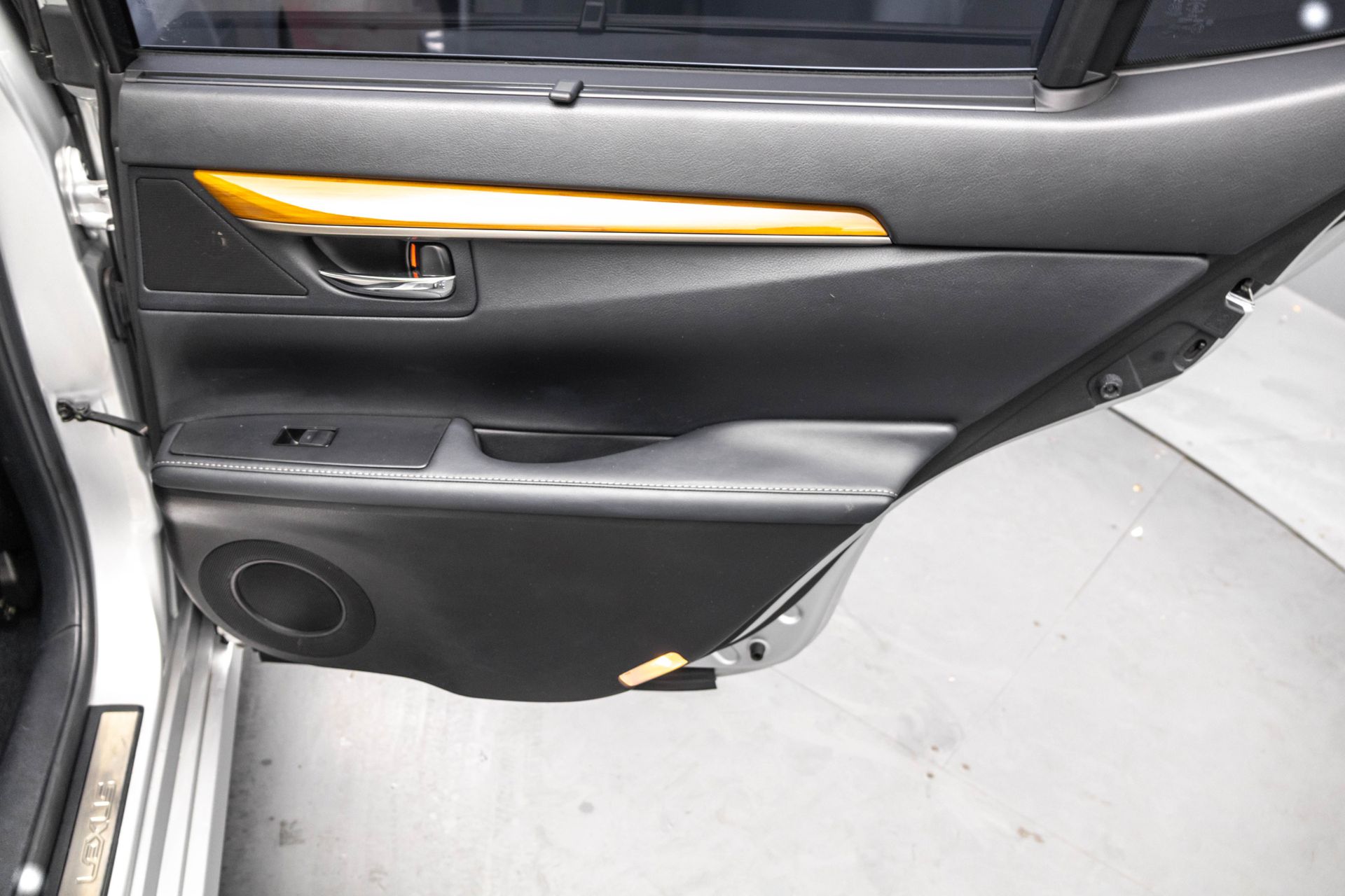 2014 LEXUS ES - Image 35