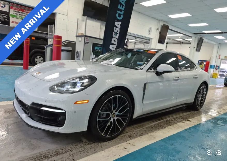 2022 Porsche Panamera Platinum Edition