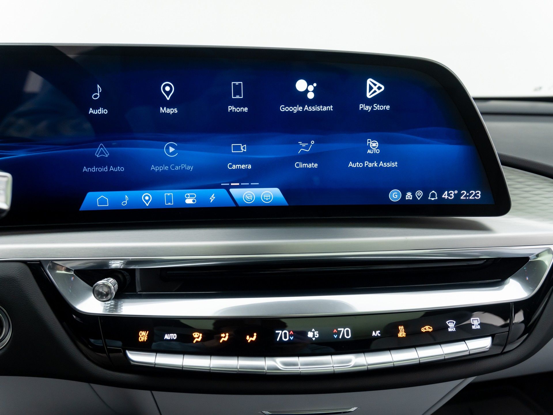 2025 Cadillac LYRIQ Luxury photo