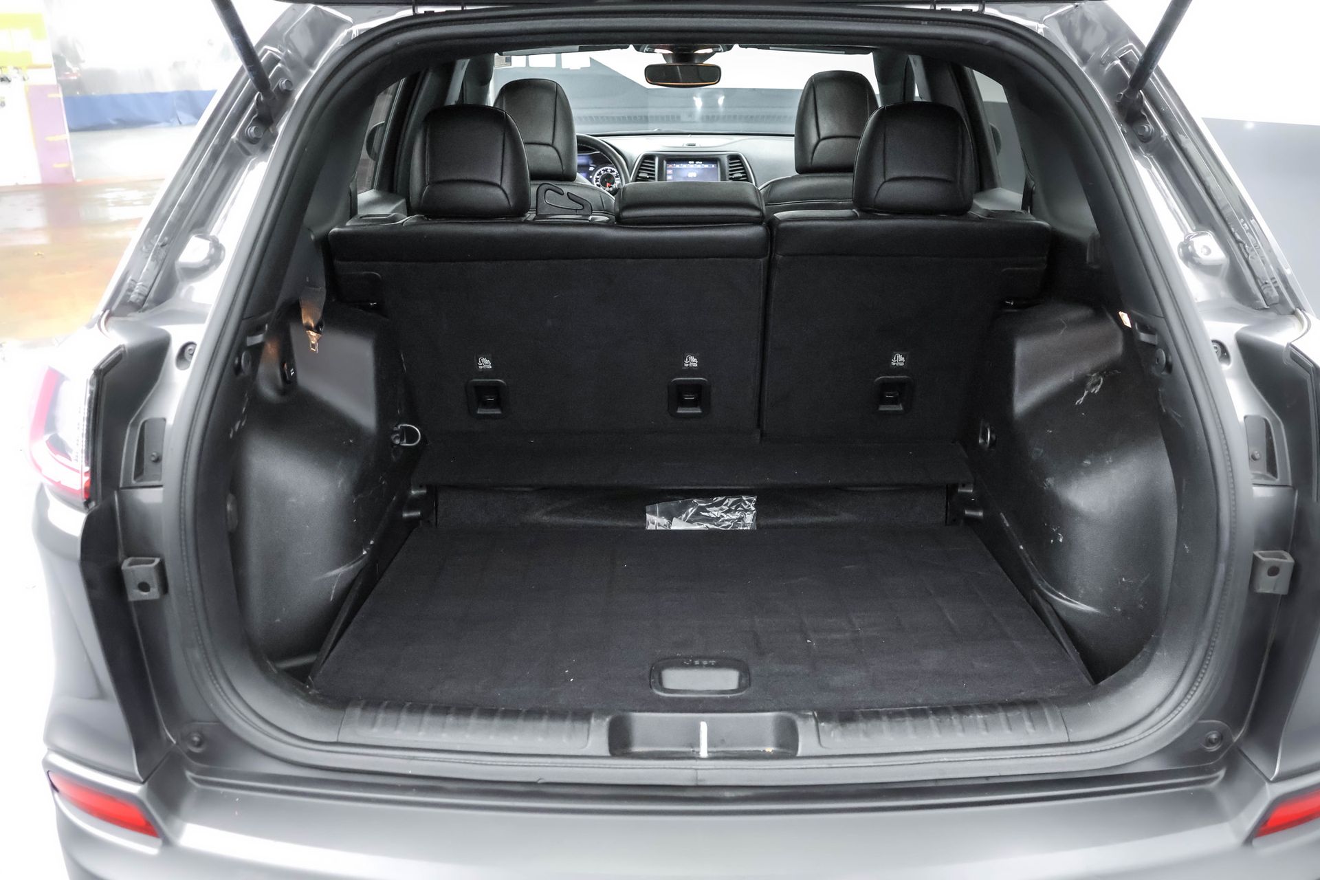 2021 JEEP CHEROKEE - Image 37