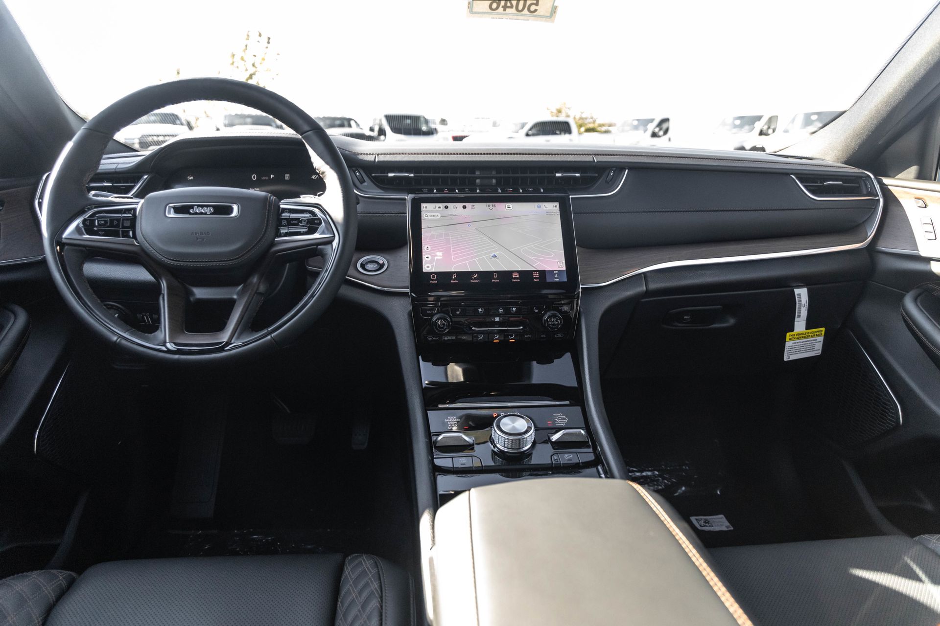 2025 JEEP GRAND CHEROKEE - Image 15