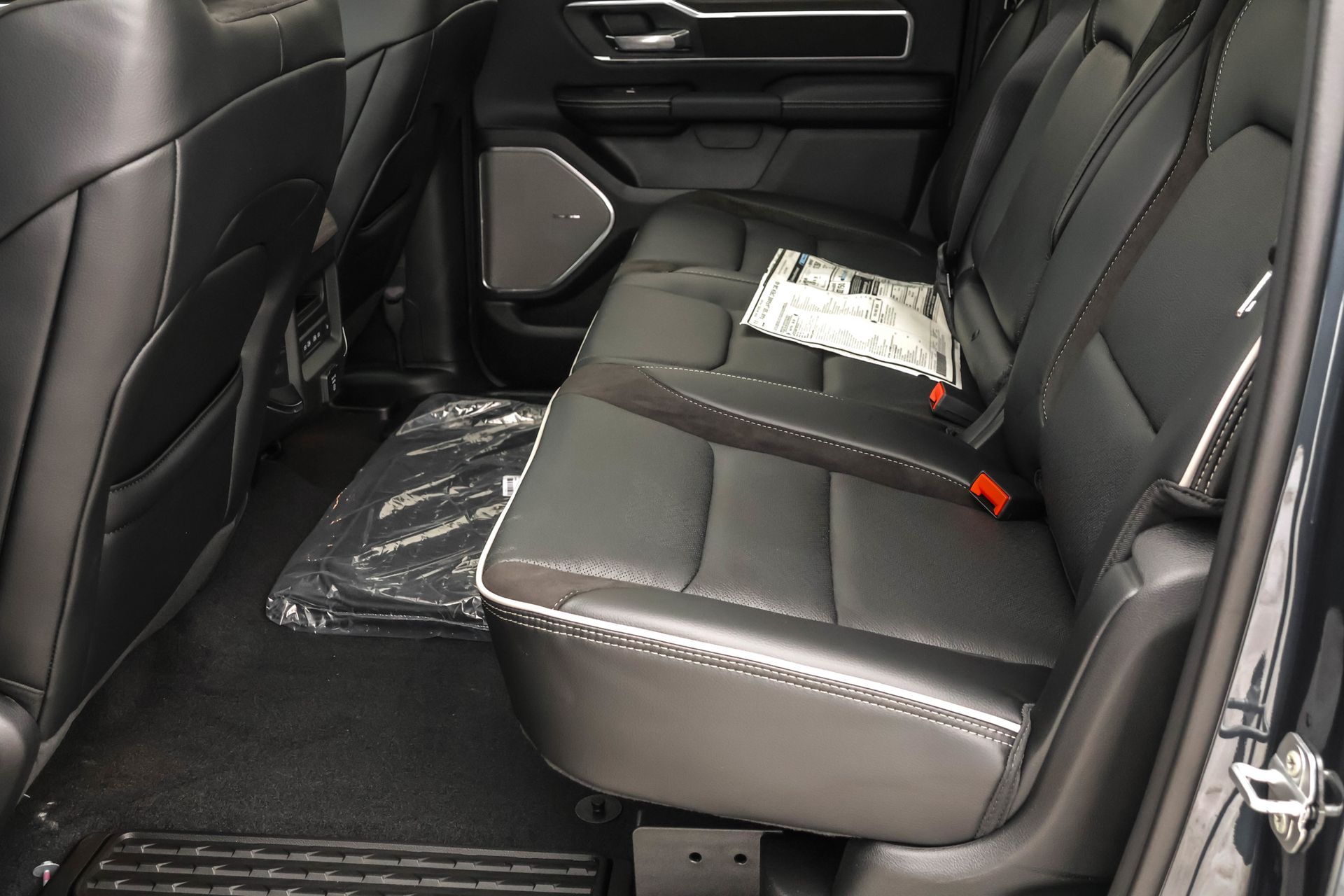 2026 RAM 1500 - Image 14