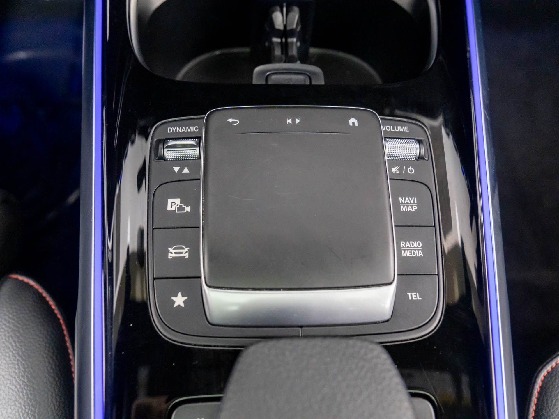 2022 Mercedes-Benz GLB GLB 35 AMG photo