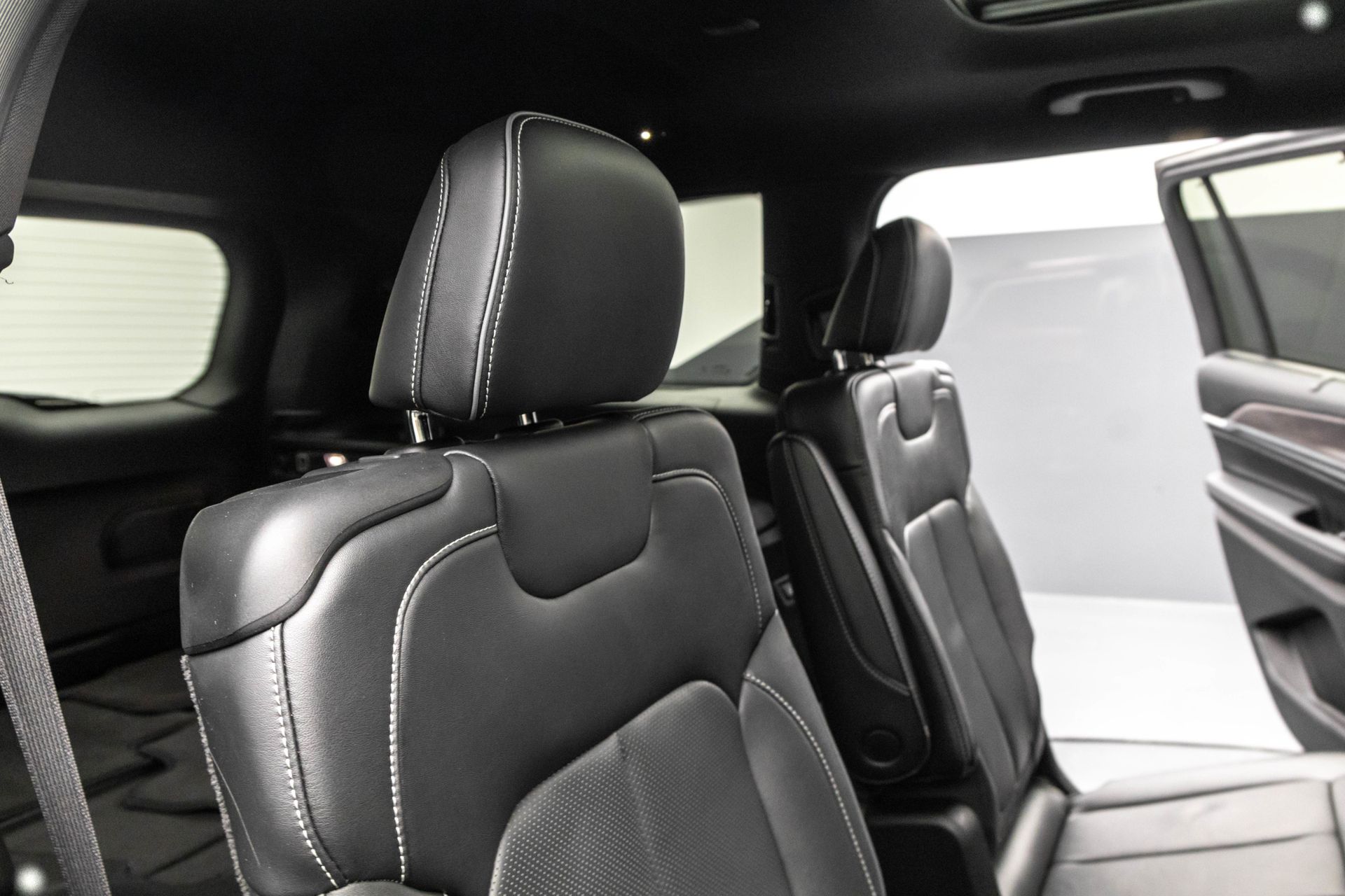 2021 JEEP GRAND CHEROKEE L - Image 35