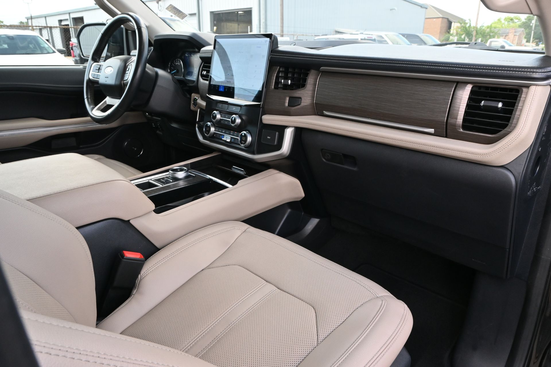 2024 Ford Expedition Limited Black at DeMontrond Mazda
