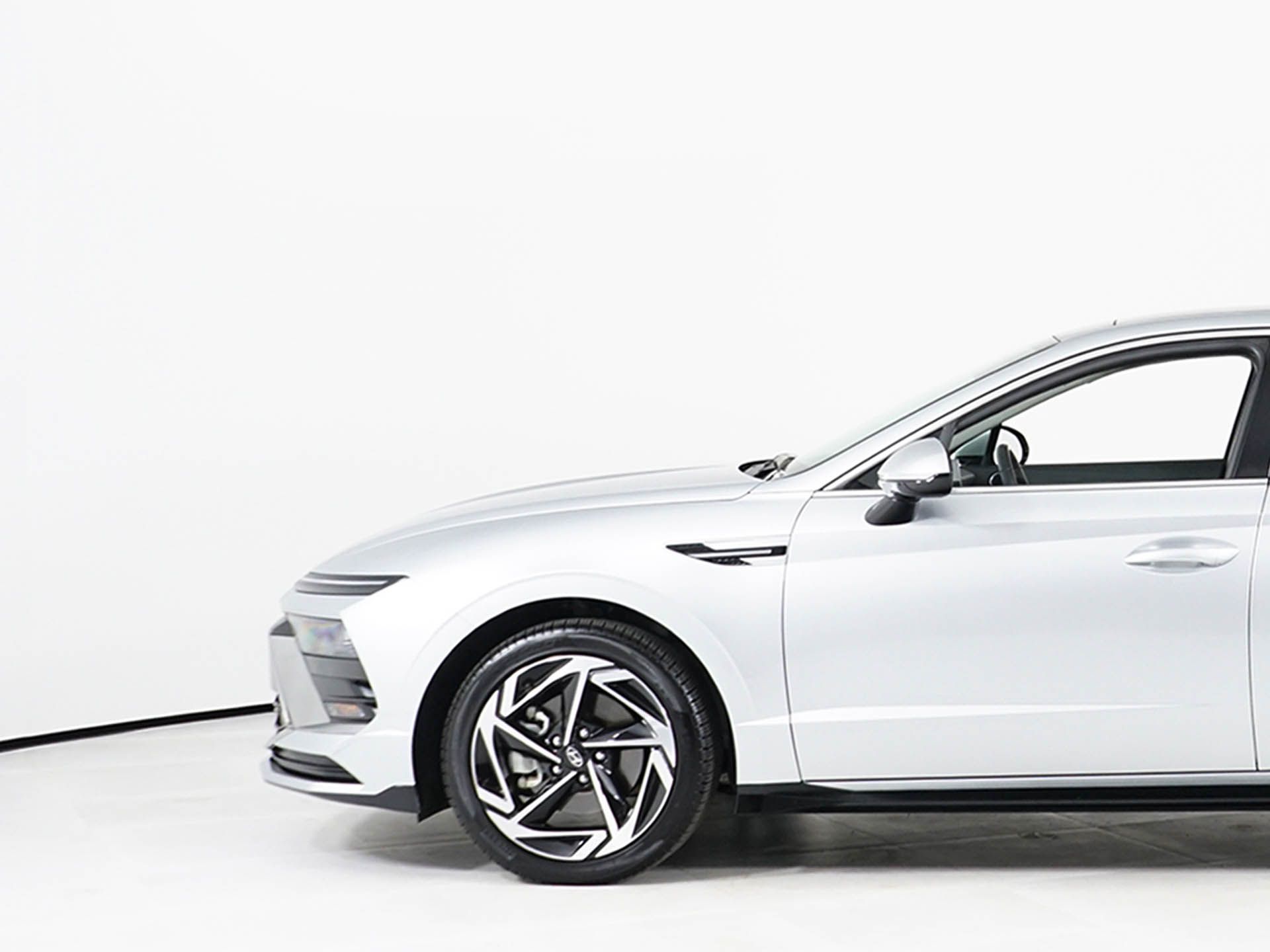 2025 Hyundai Sonata SEL - Photo 12