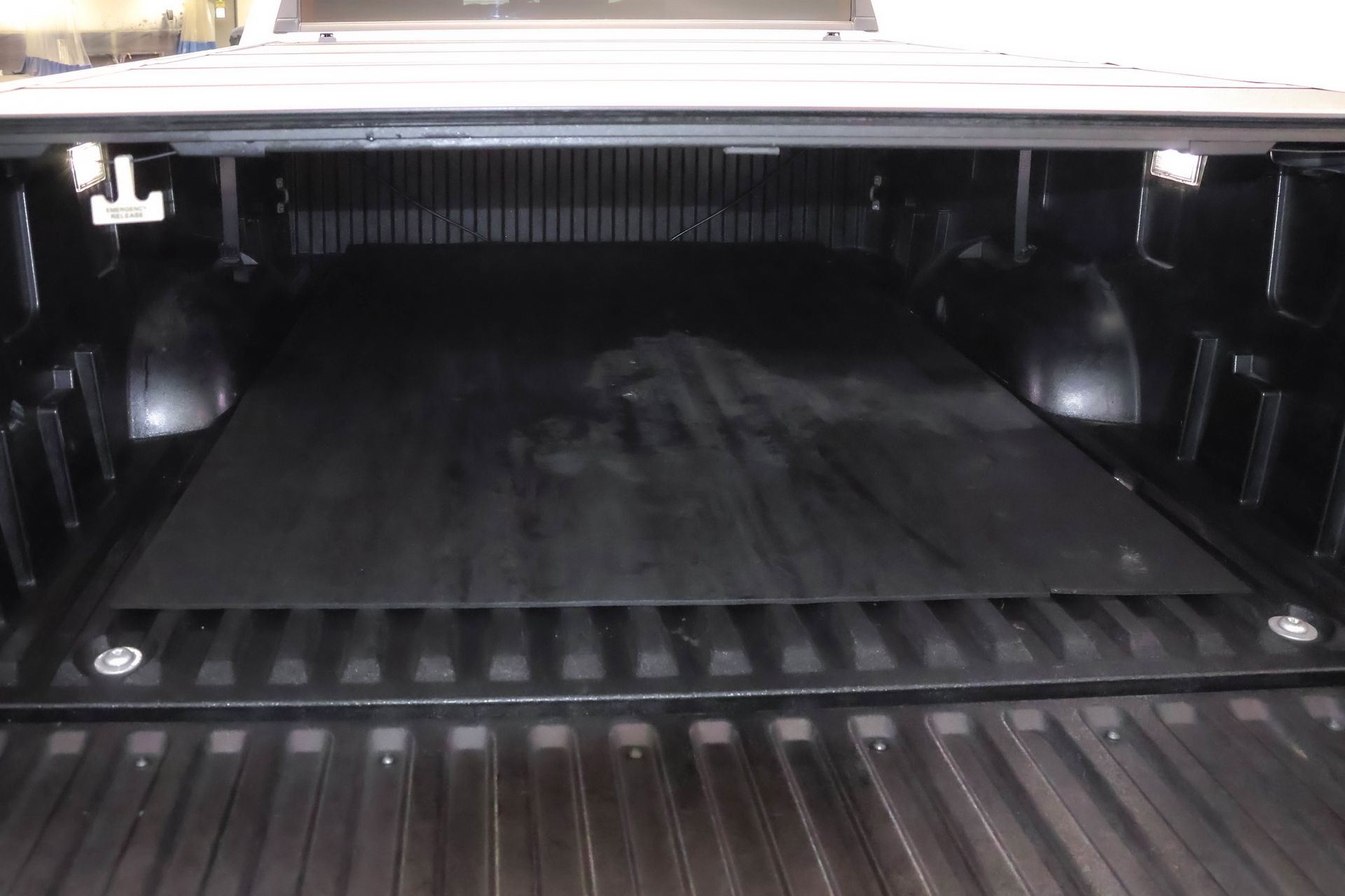 2023 TOYOTA TUNDRA - Image 27