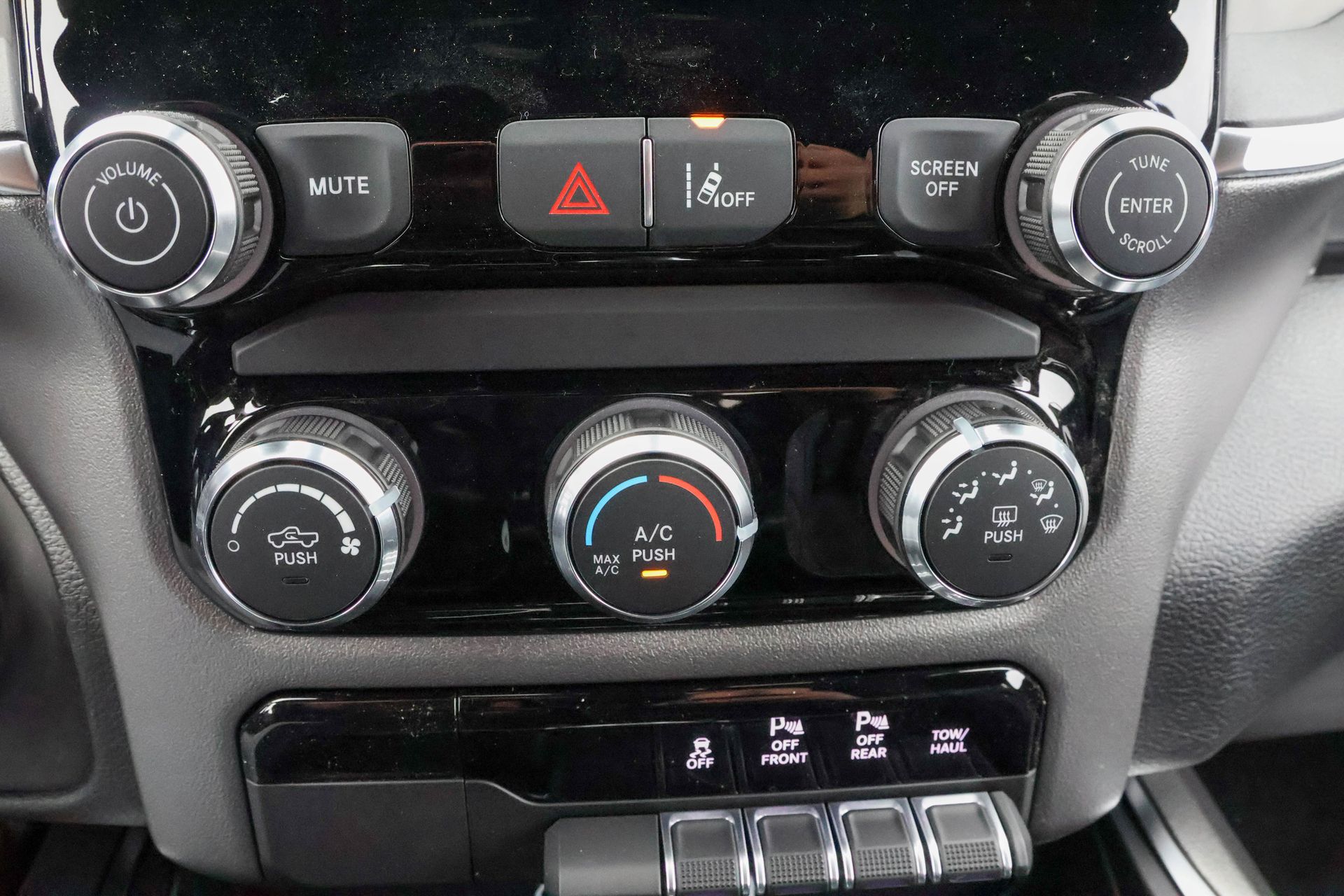 2026 RAM 1500 - Image 22