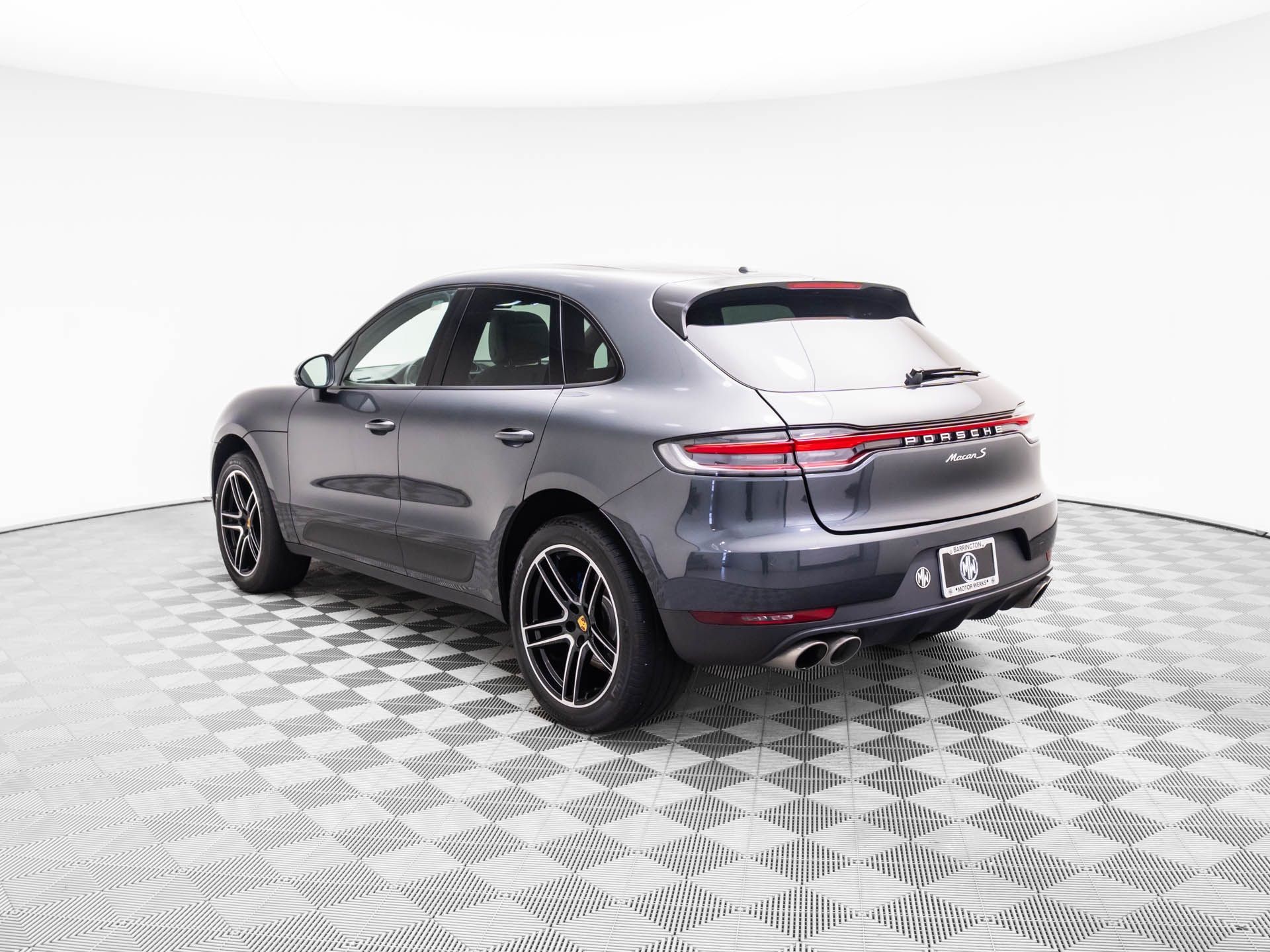 2021 Porsche Macan S photo