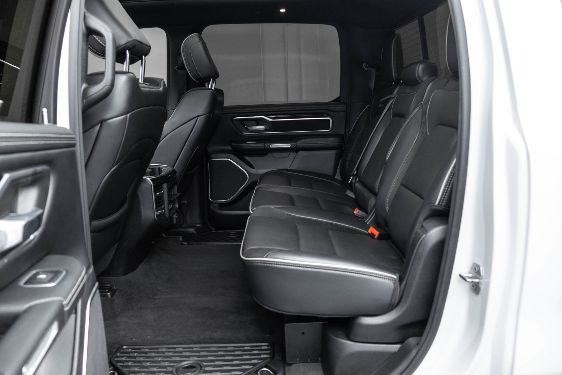 2021 RAM 1500 - Image 33