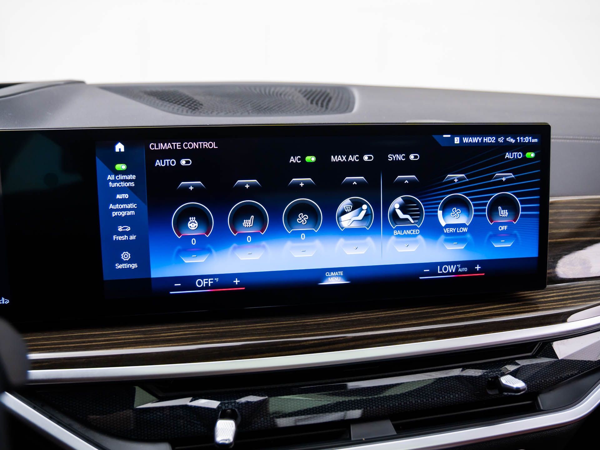 2023 BMW X7 xDrive40i photo