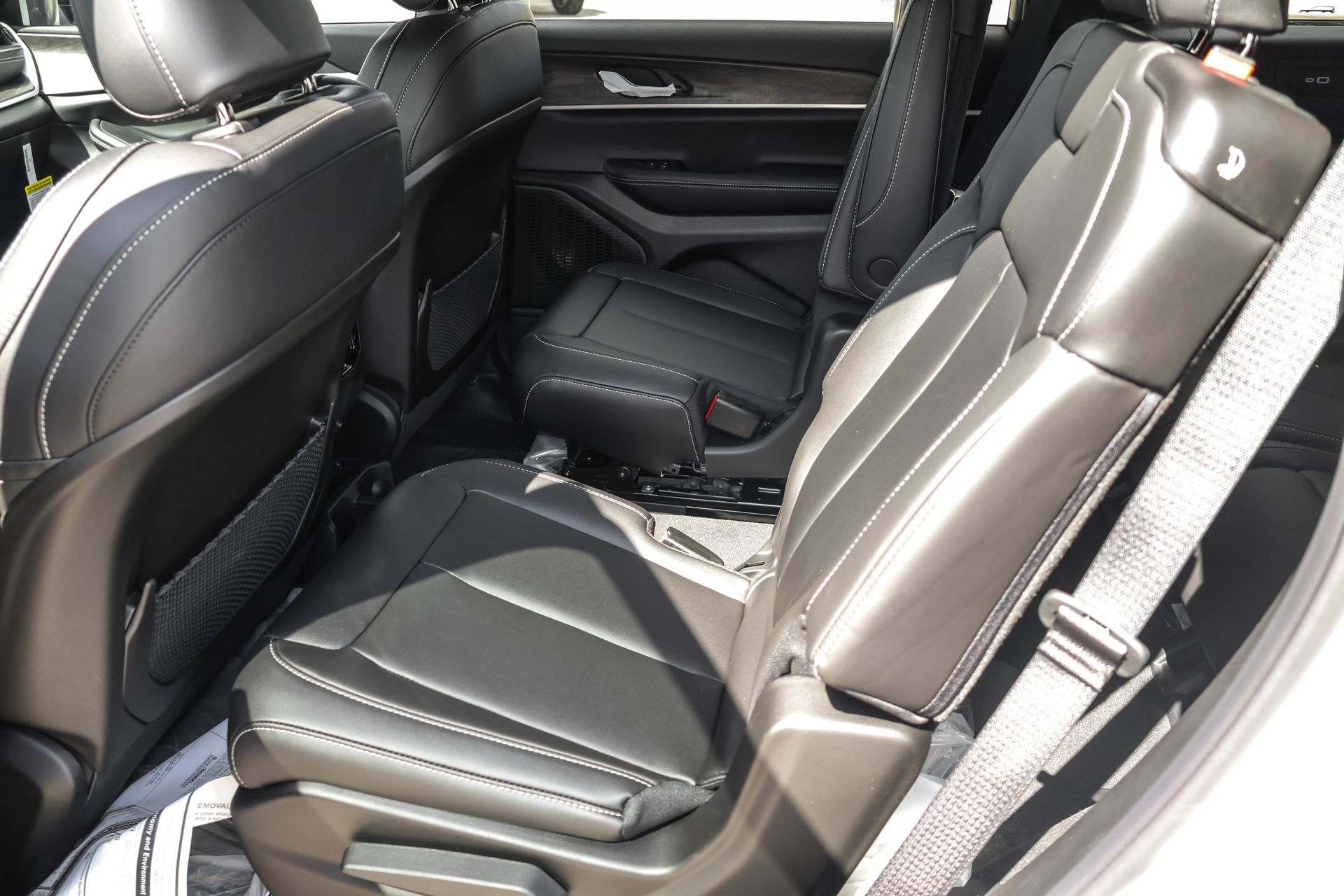 2025 JEEP GRAND CHEROKEE - Image 12