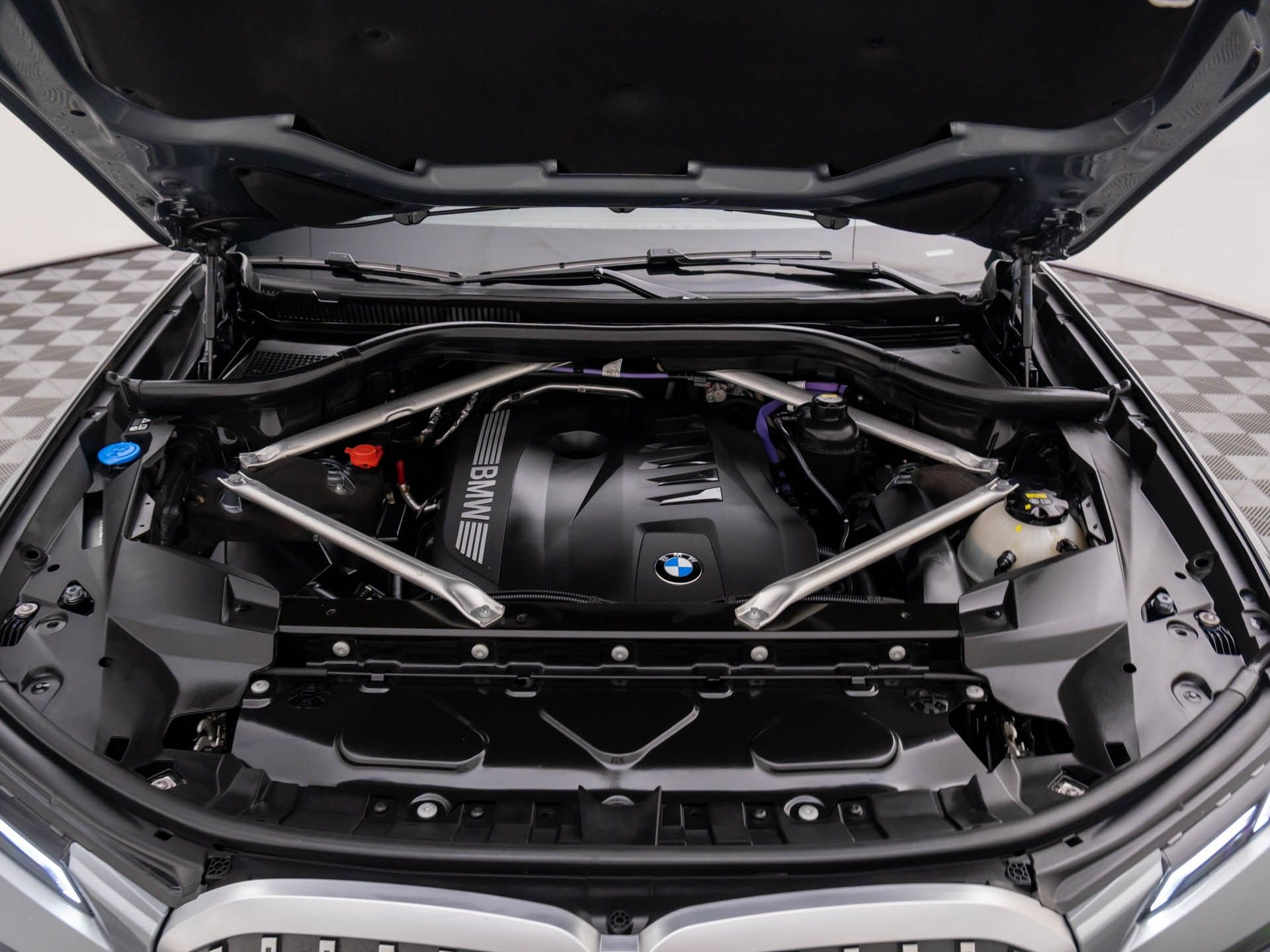 2023 BMW X7 xDrive40i photo