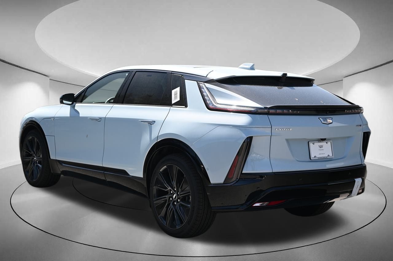 2024 Cadillac LYRIQ Sport 3