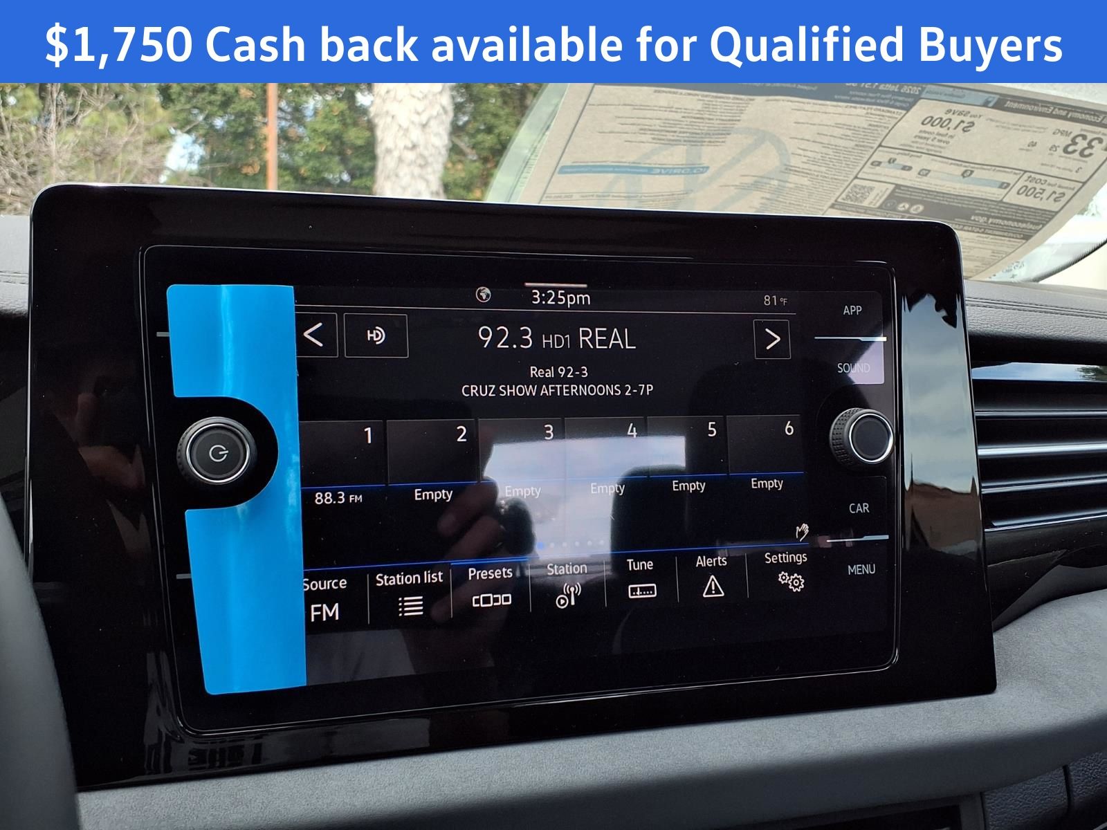 View vehicle photo 7