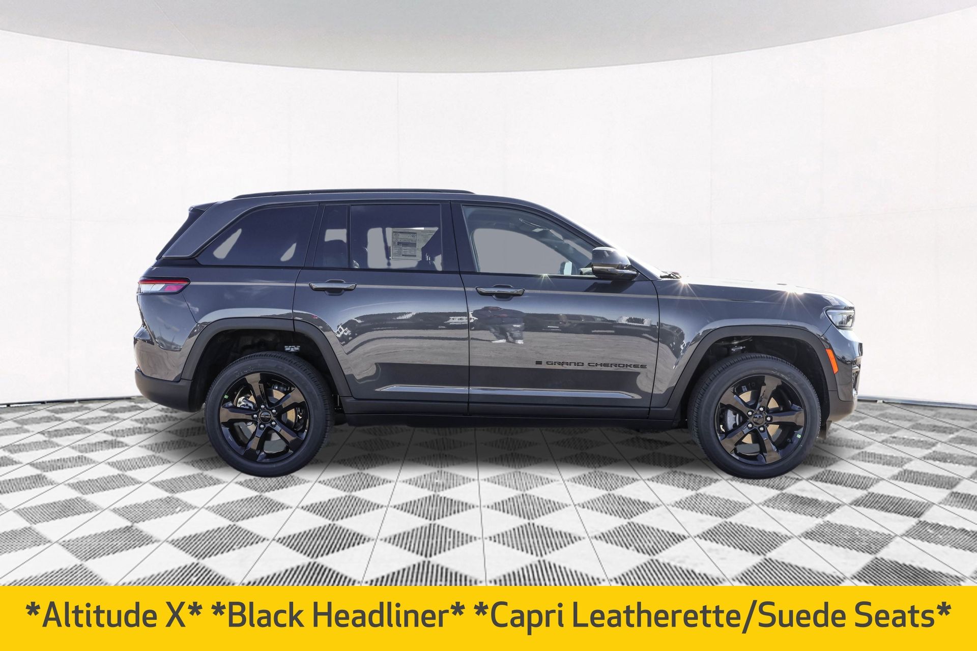 2025 JEEP GRAND CHEROKEE - Image 12