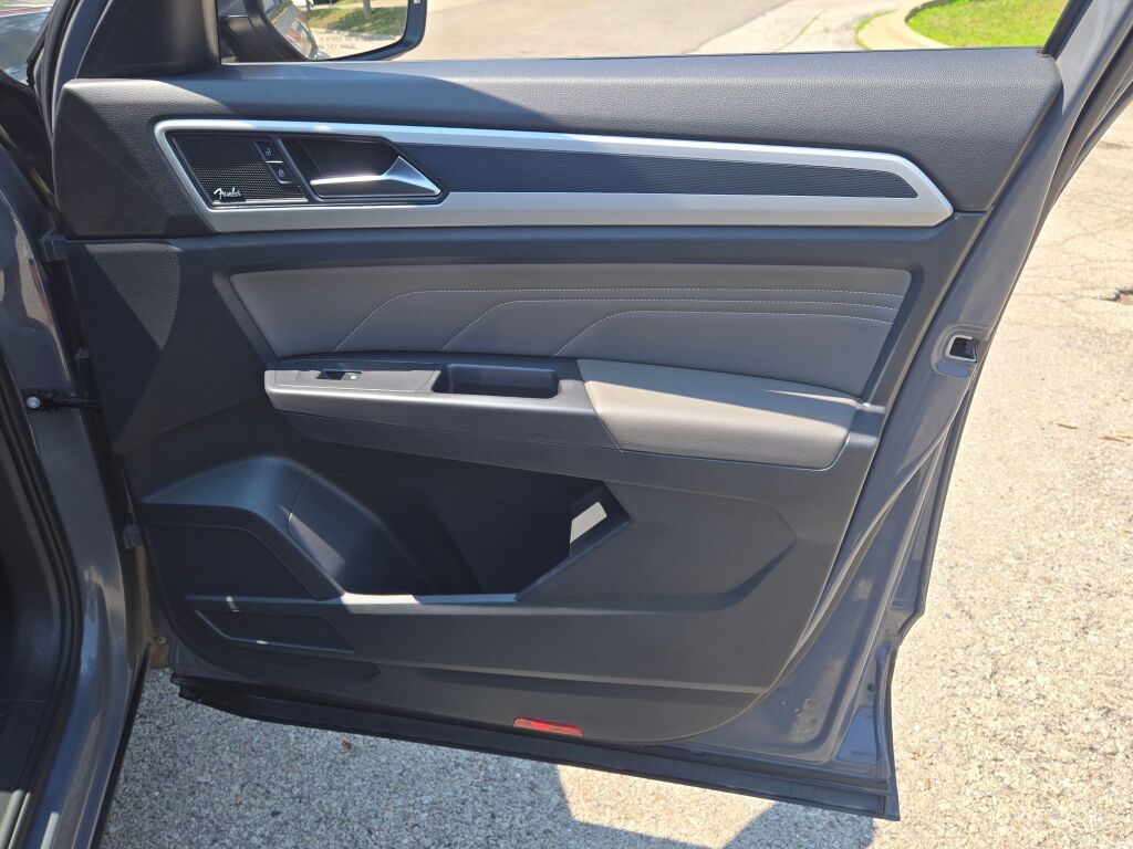 2021 Volkswagen Atlas Cross Sport SE Premium photo 9