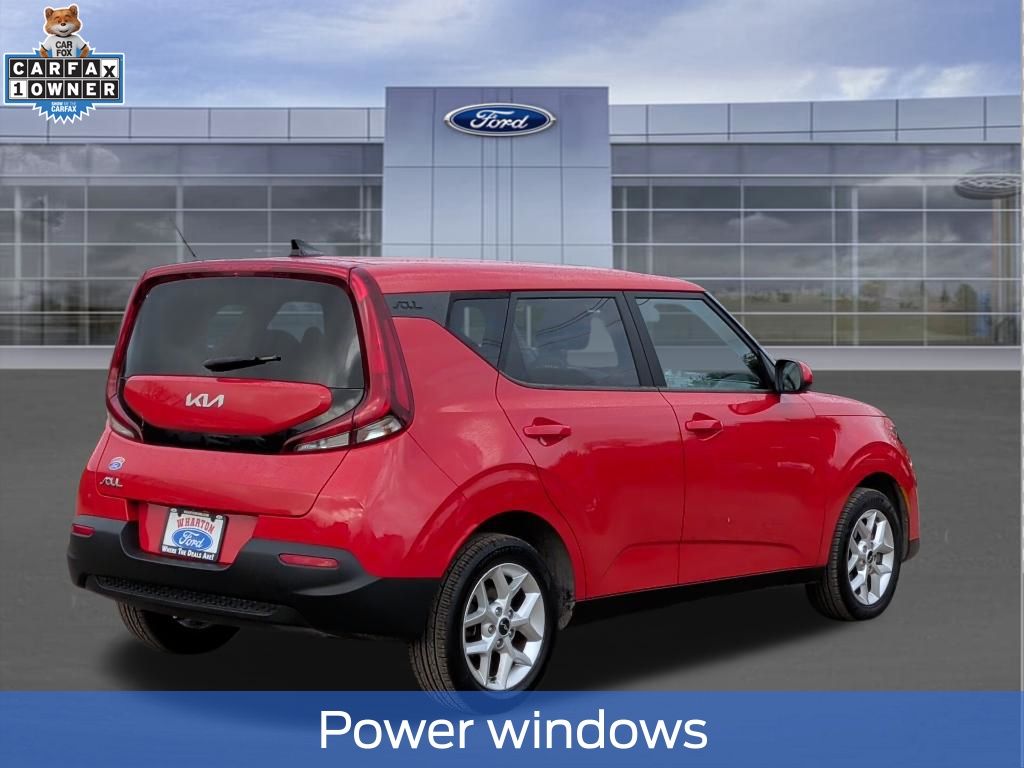 2022 Kia Soul LX - 6