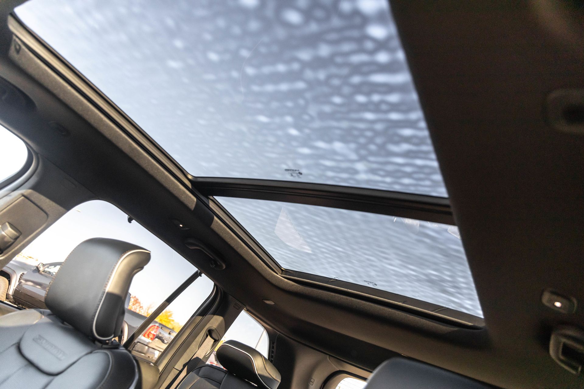 2025 JEEP GRAND CHEROKEE - Image 6