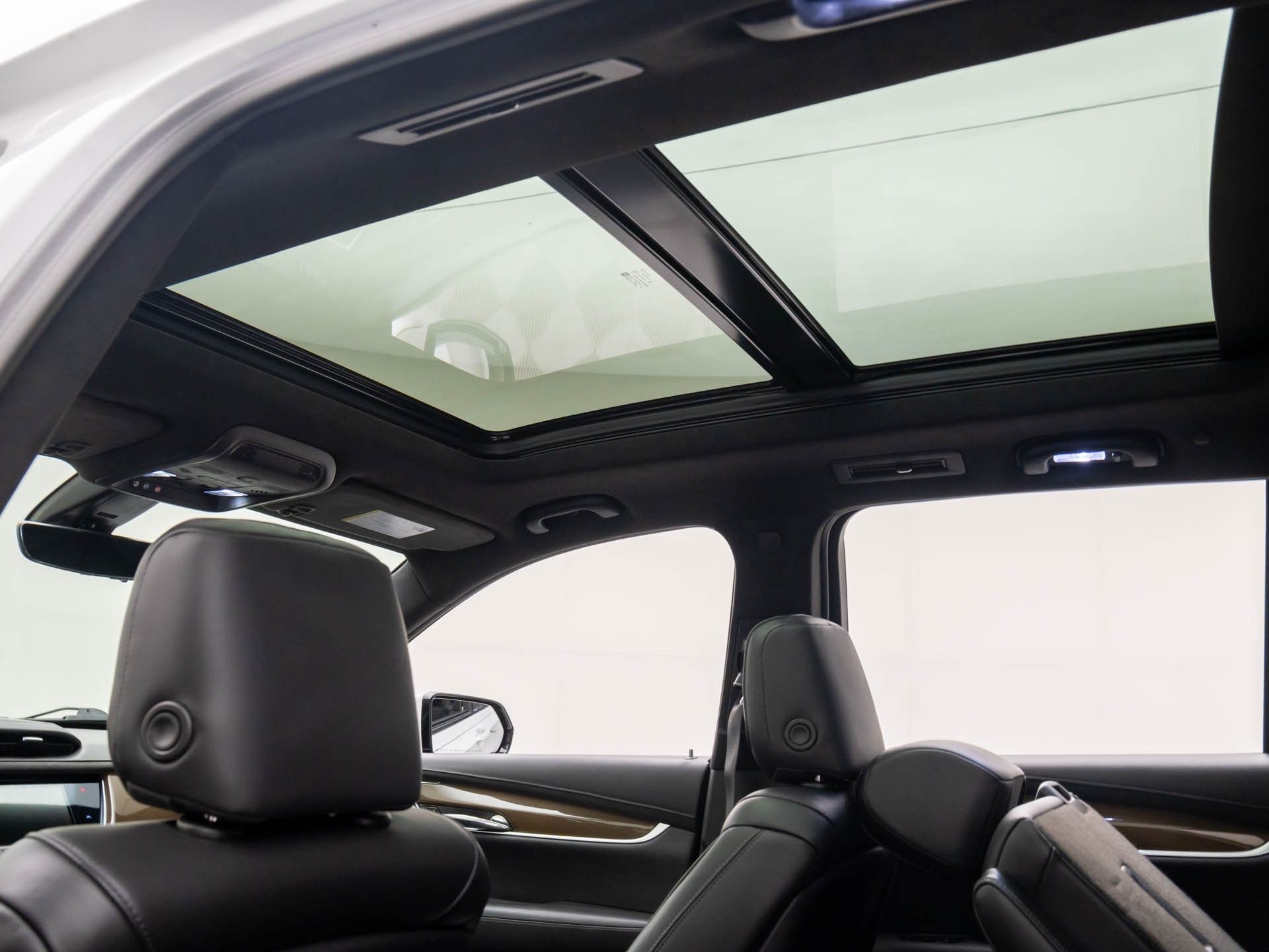 2022 Cadillac XT6 Sport photo