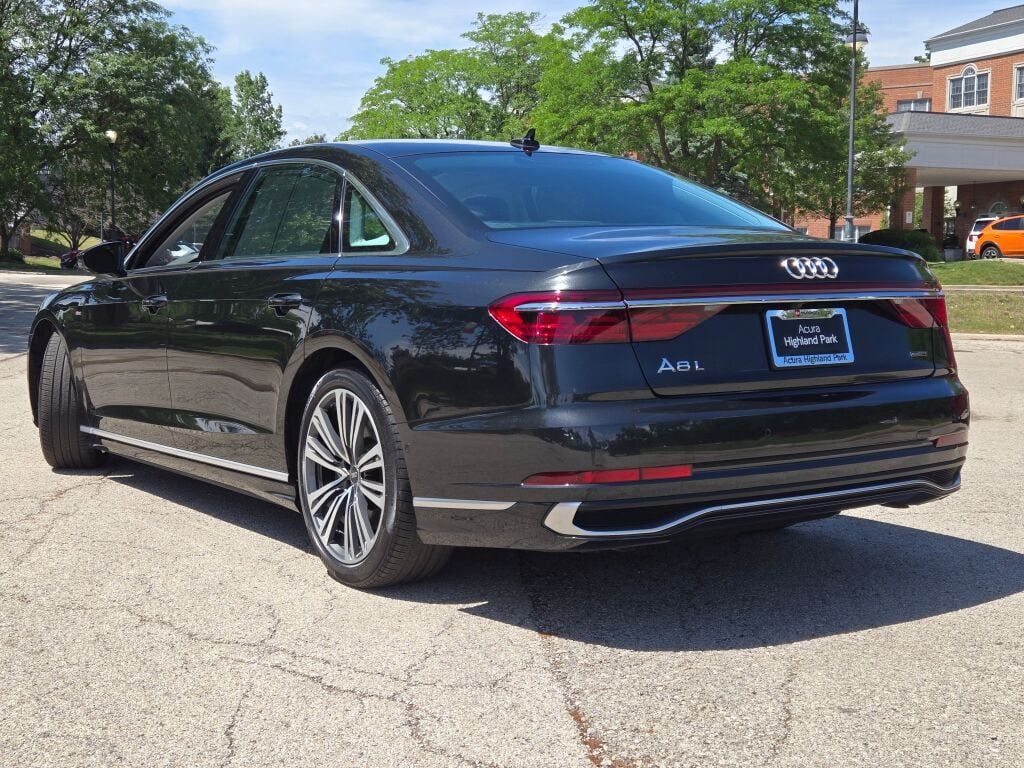 2022 Audi A8 L 55 Quattro photo 17