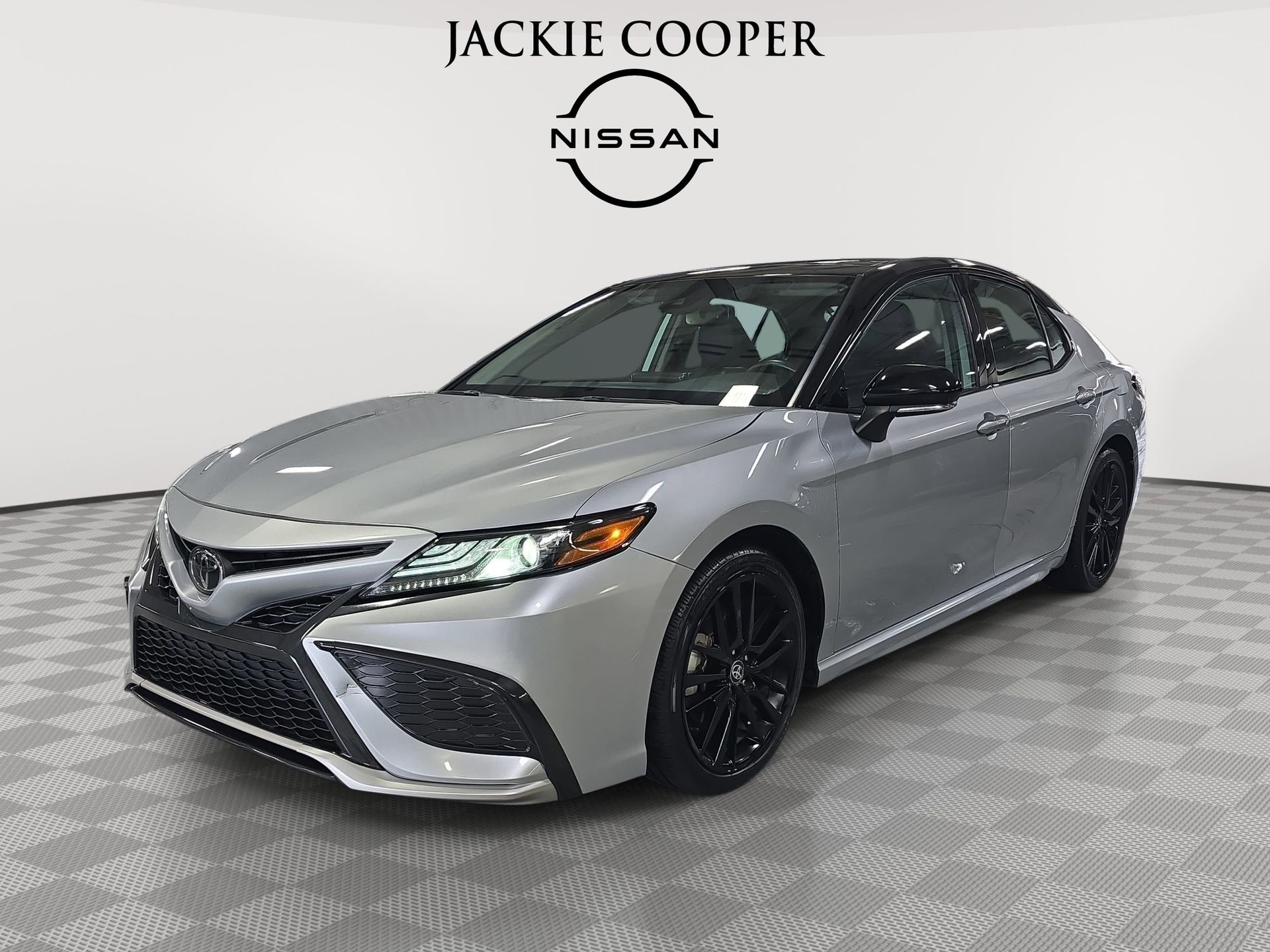 2023 Toyota Camry XSE FWD