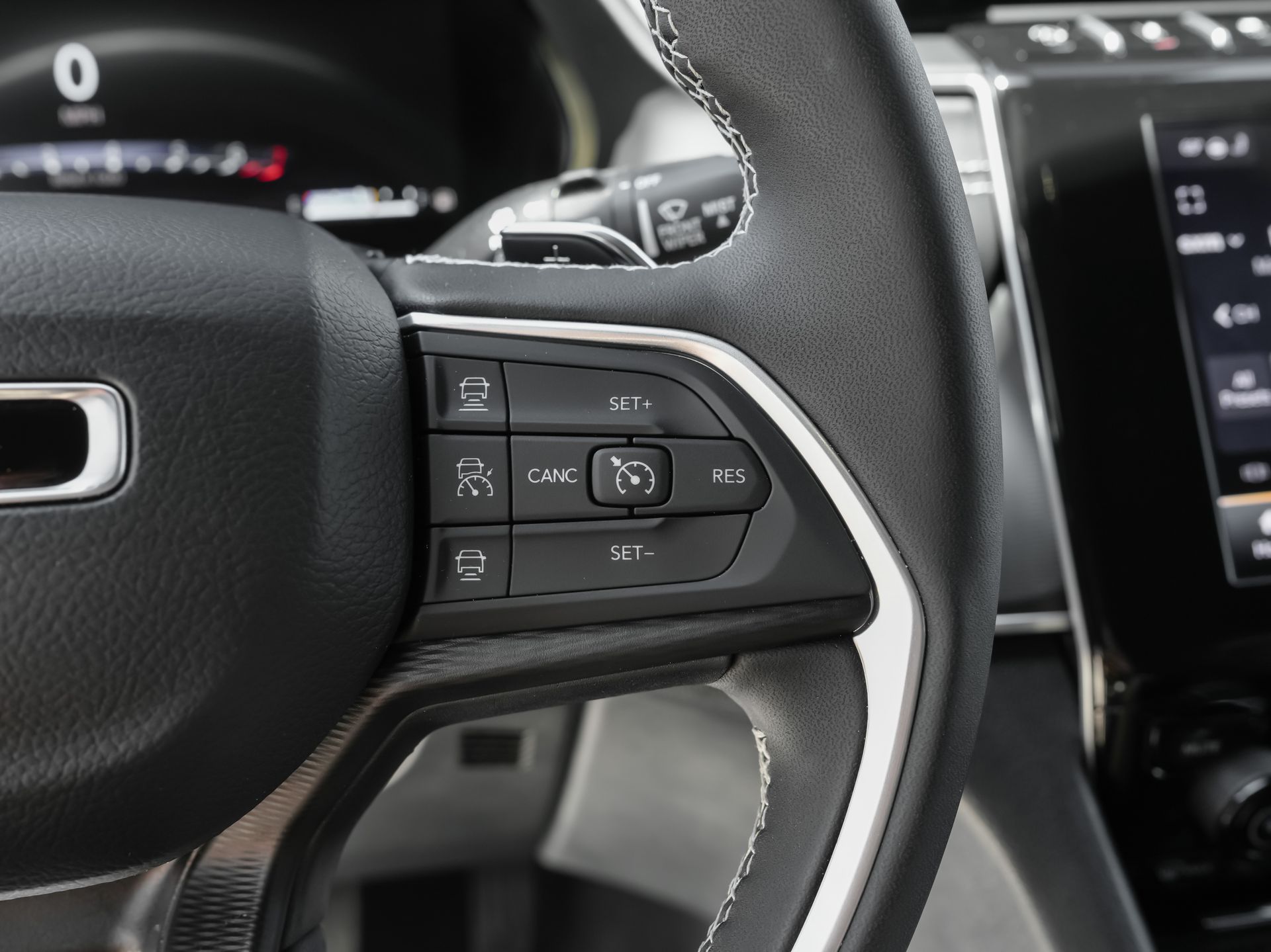 used 2025 Jeep Grand Cherokee car, priced at $34,000