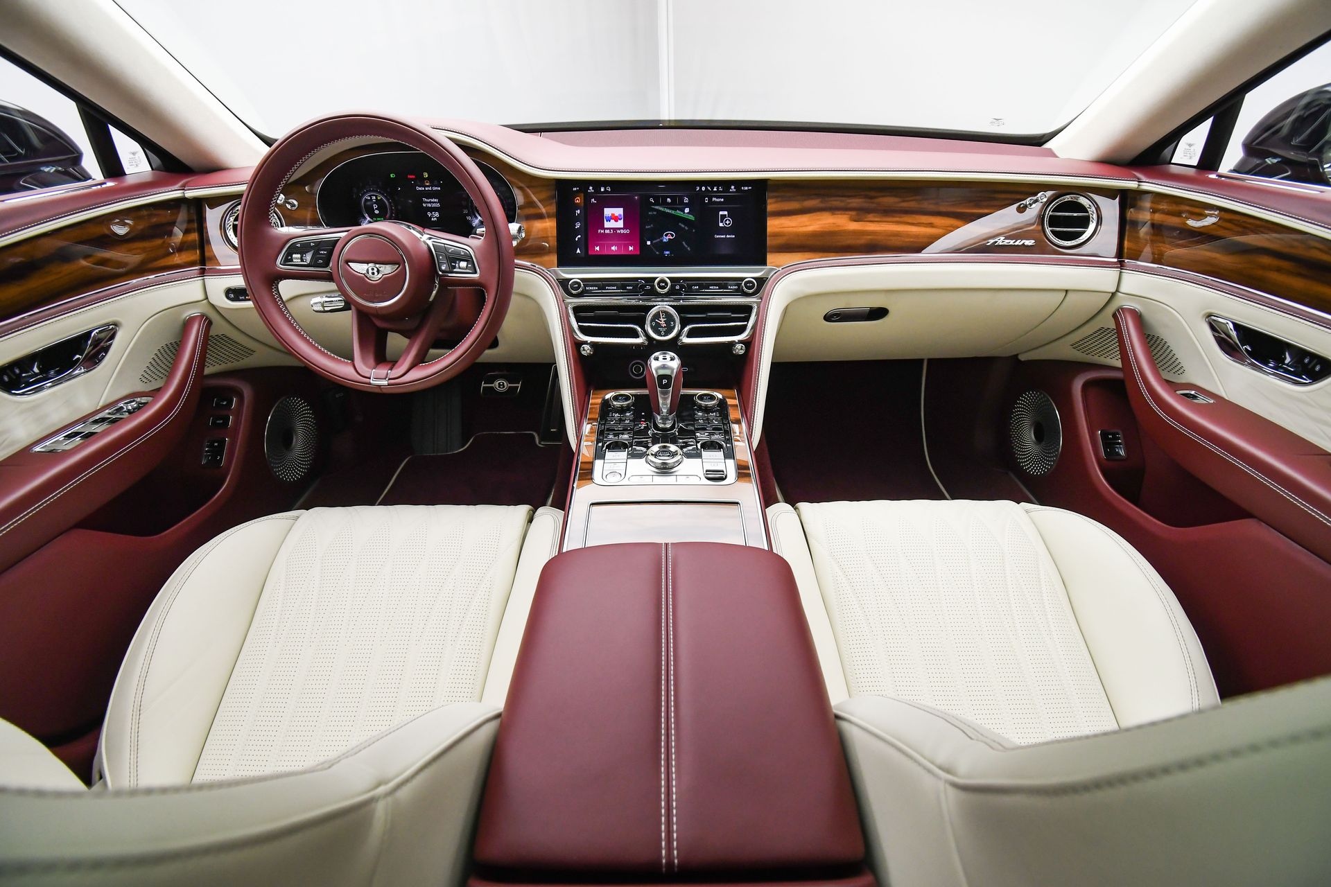 2026 Bentley Flying Spur - Photo 4